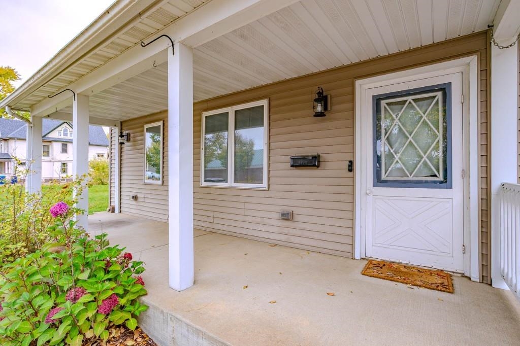 614 E UNION AVENUE, Wausau, Wisconsin 54403, 2 Bedrooms Bedrooms, ,2 BathroomsBathrooms,Residential,For Sale,614 E UNION AVENUE,22605208
