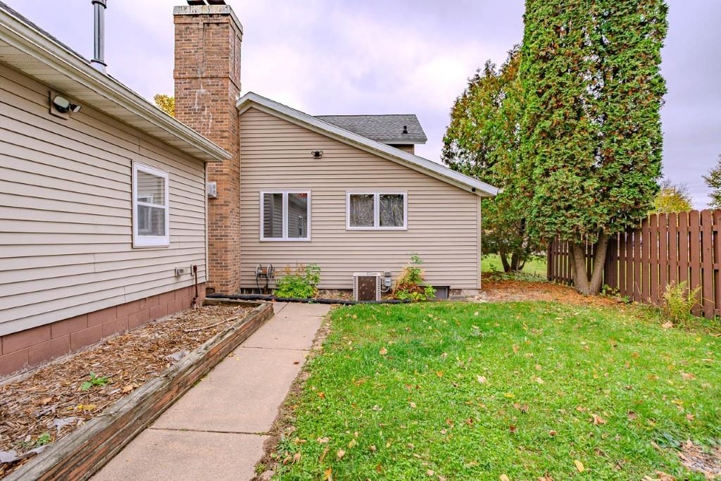 614 E UNION AVENUE, Wausau, Wisconsin 54403, 2 Bedrooms Bedrooms, ,2 BathroomsBathrooms,Residential,For Sale,614 E UNION AVENUE,22605208