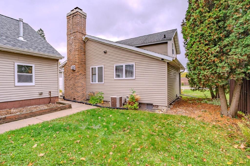 614 E UNION AVENUE, Wausau, Wisconsin 54403, 2 Bedrooms Bedrooms, ,2 BathroomsBathrooms,Residential,For Sale,614 E UNION AVENUE,22605208