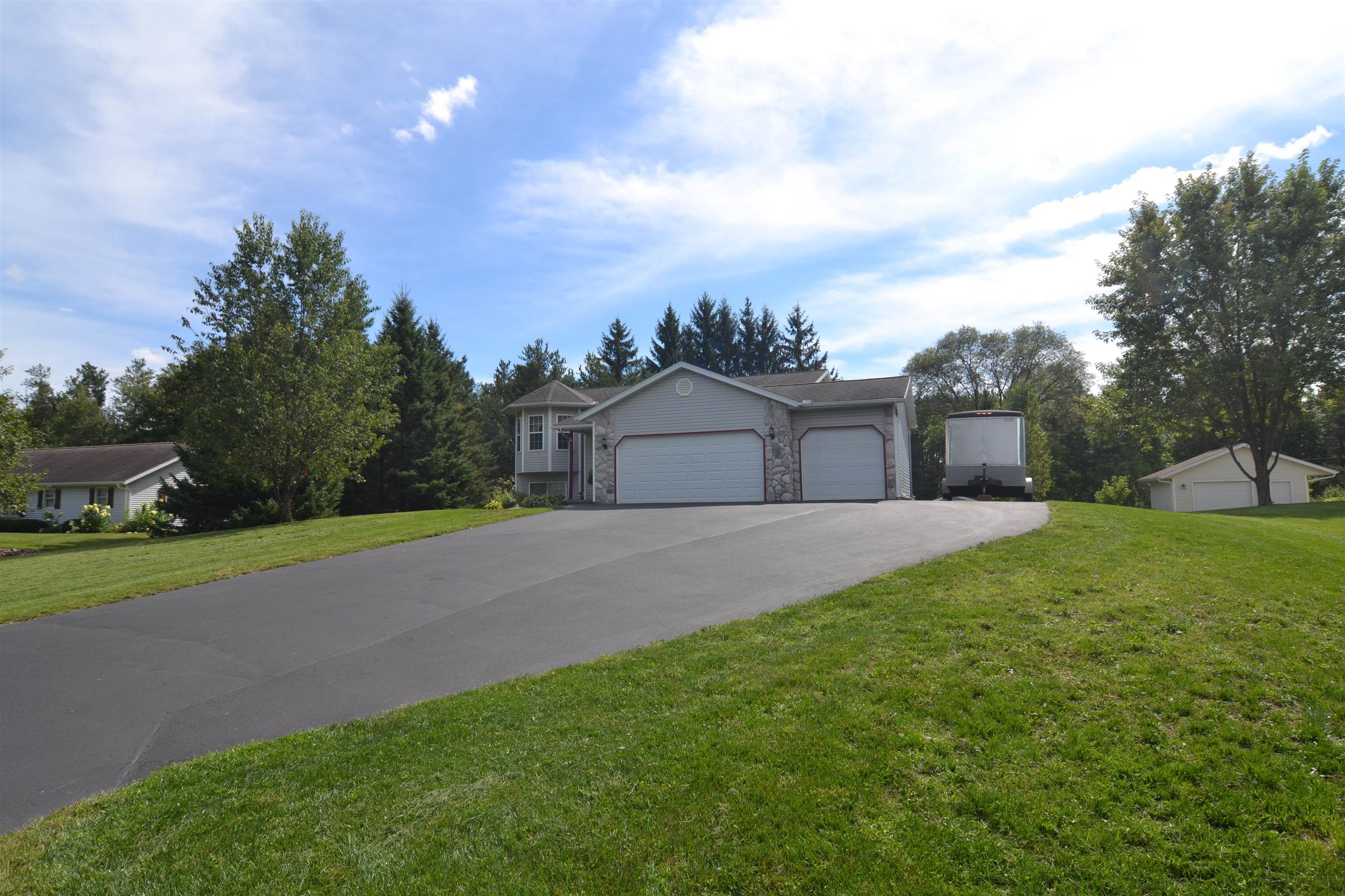 1847 MANATEE DRIVE, Kronenwetter, Wisconsin 54455, 4 Bedrooms Bedrooms, ,2 BathroomsBathrooms,Residential,For Sale,1847 MANATEE DRIVE,22605209