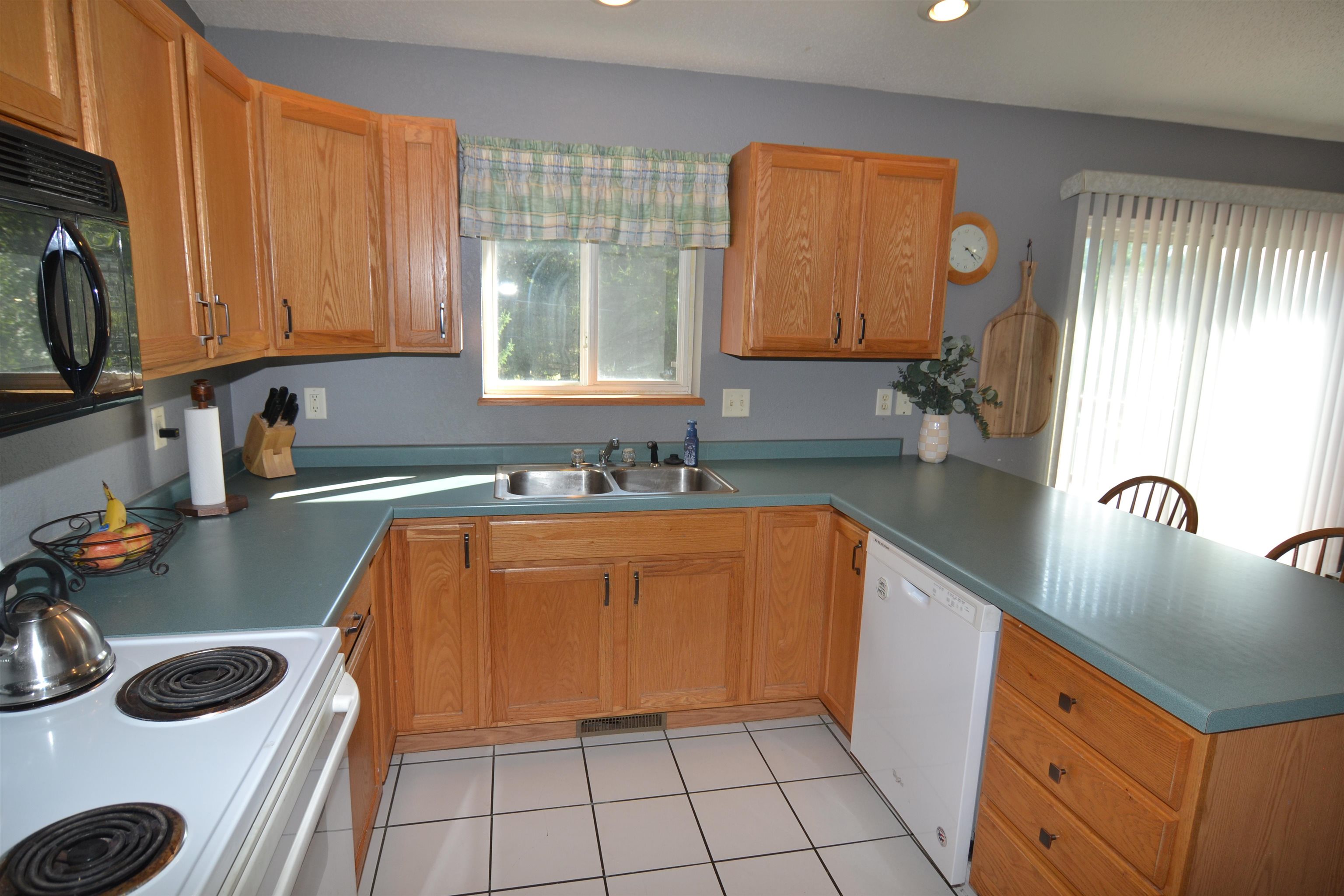 1847 MANATEE DRIVE, Kronenwetter, Wisconsin 54455, 4 Bedrooms Bedrooms, ,2 BathroomsBathrooms,Residential,For Sale,1847 MANATEE DRIVE,22605209