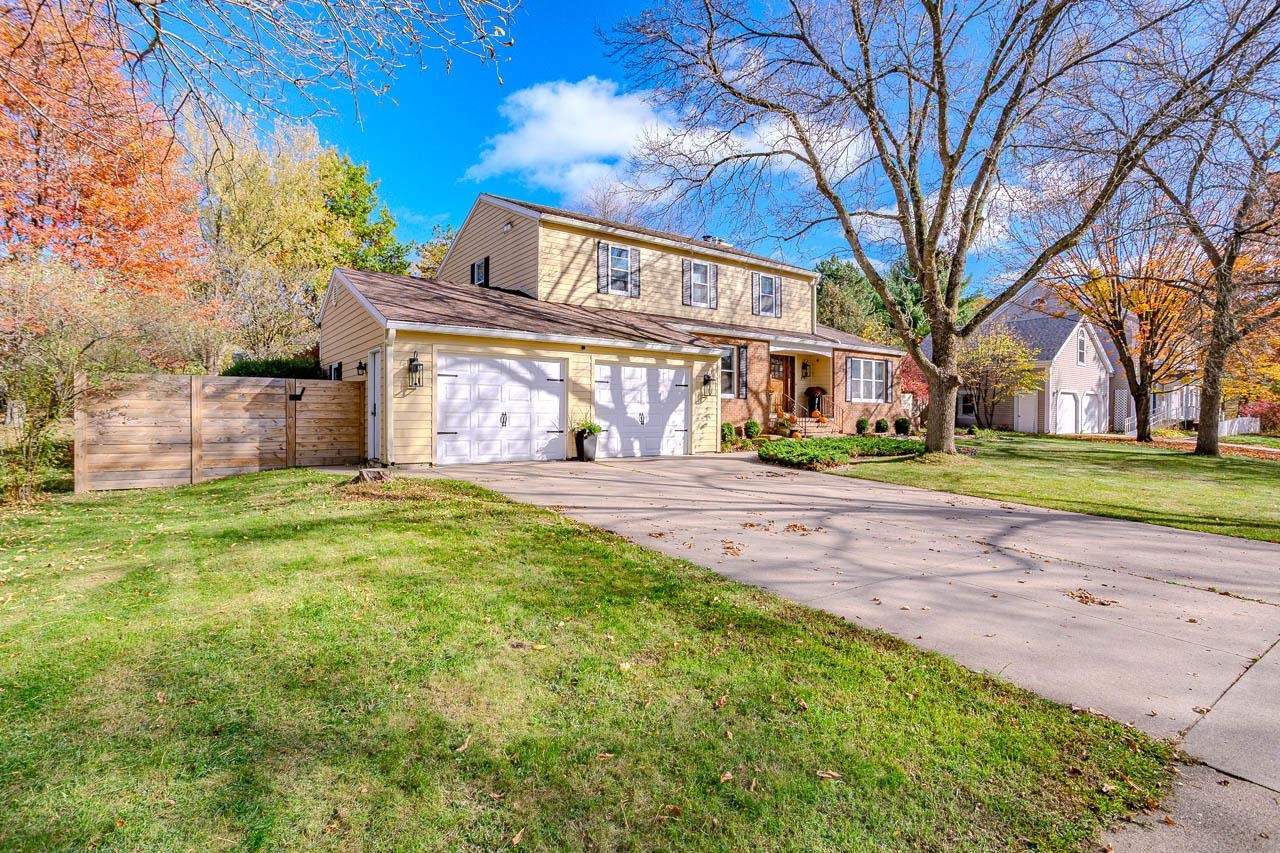 4007 BRIARWOOD AVENUE, Wausau, Wisconsin 54403, 5 Bedrooms Bedrooms, ,3 BathroomsBathrooms,Residential,For Sale,4007 BRIARWOOD AVENUE,22605212