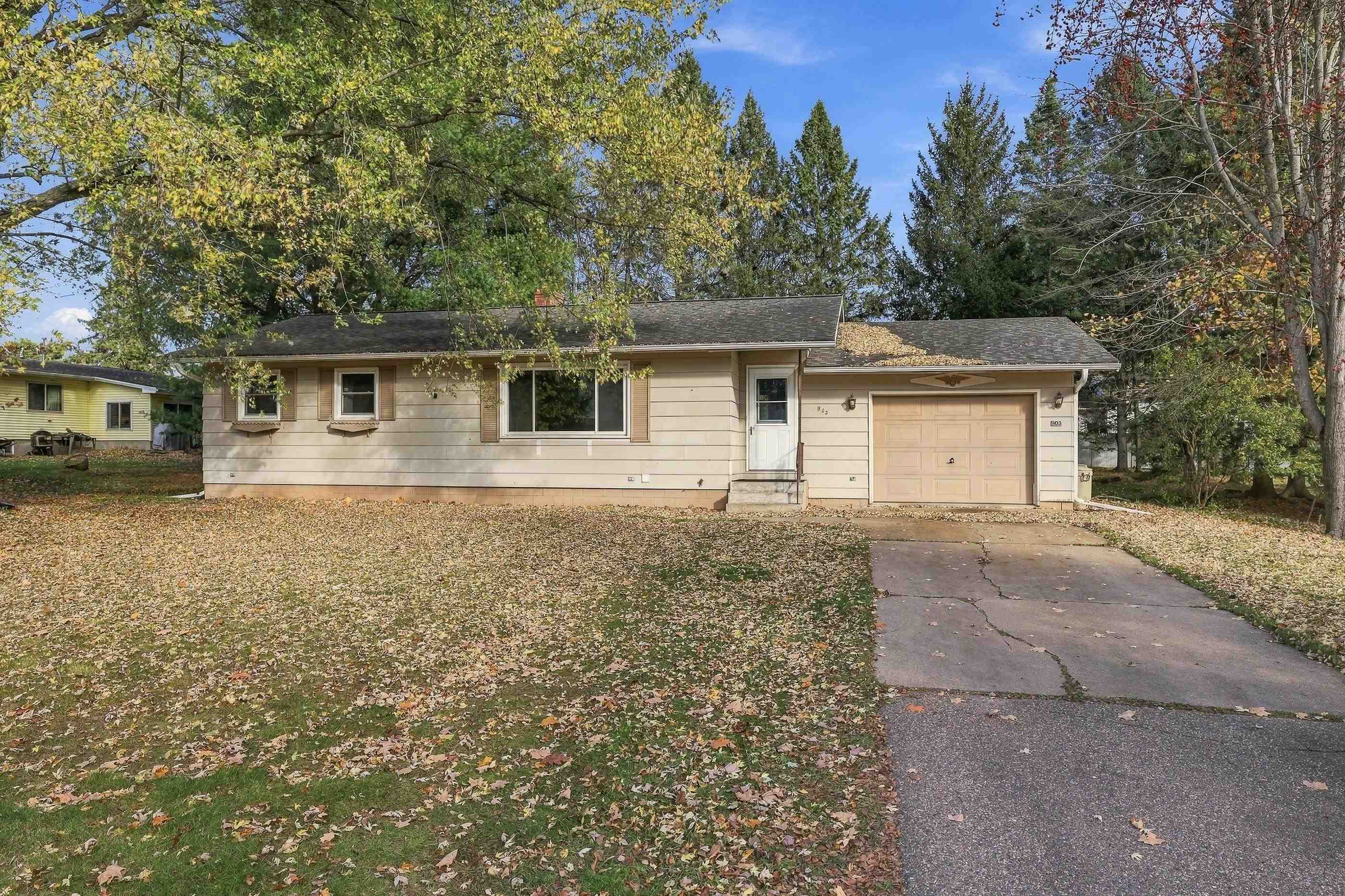 903 HOLLYWOOD DRIVE, Merrill, Wisconsin 54452, 2 Bedrooms Bedrooms, ,2 BathroomsBathrooms,Residential,For Sale,903 HOLLYWOOD DRIVE,22605213