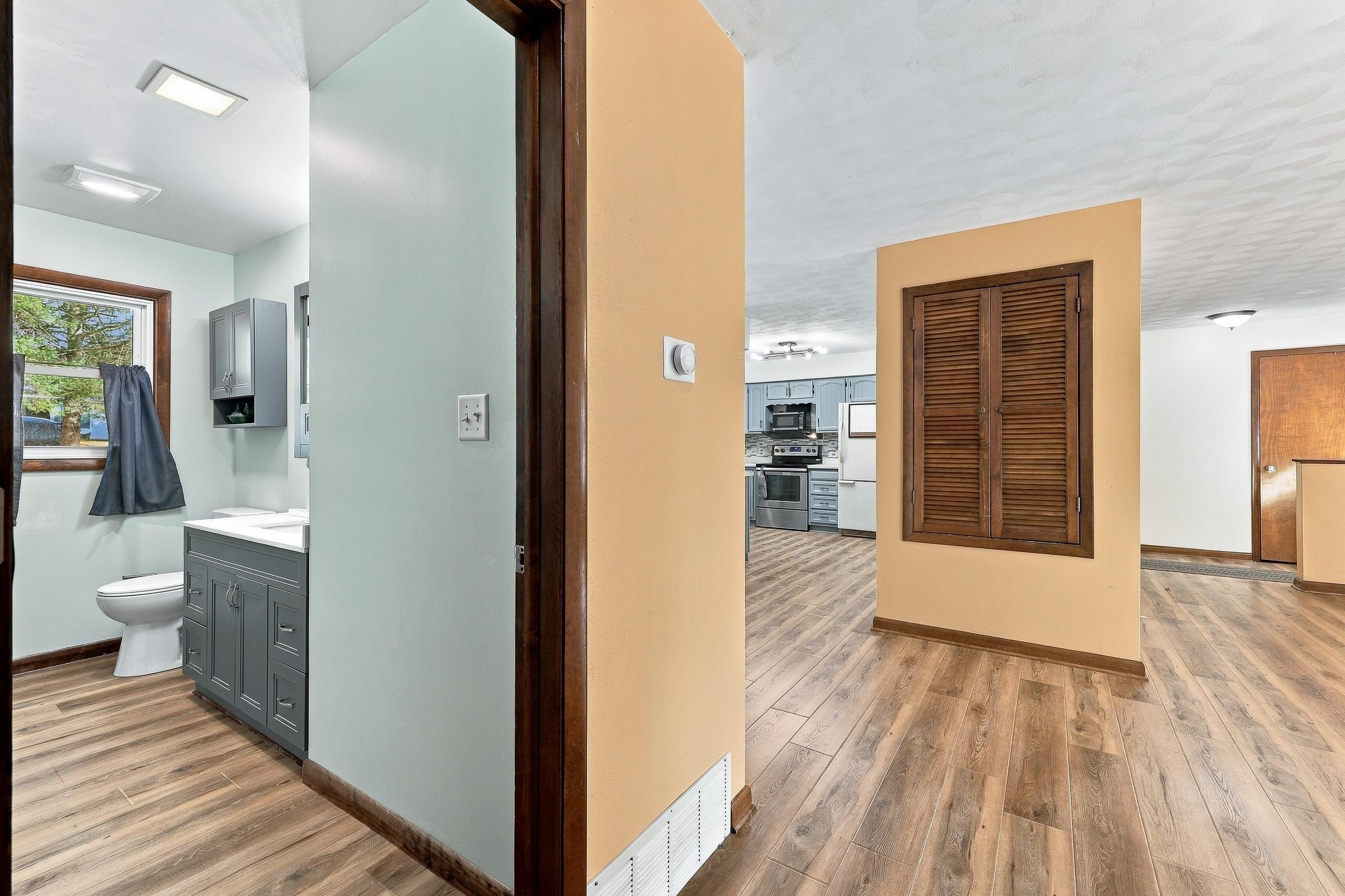 903 HOLLYWOOD DRIVE, Merrill, Wisconsin 54452, 2 Bedrooms Bedrooms, ,2 BathroomsBathrooms,Residential,For Sale,903 HOLLYWOOD DRIVE,22605213
