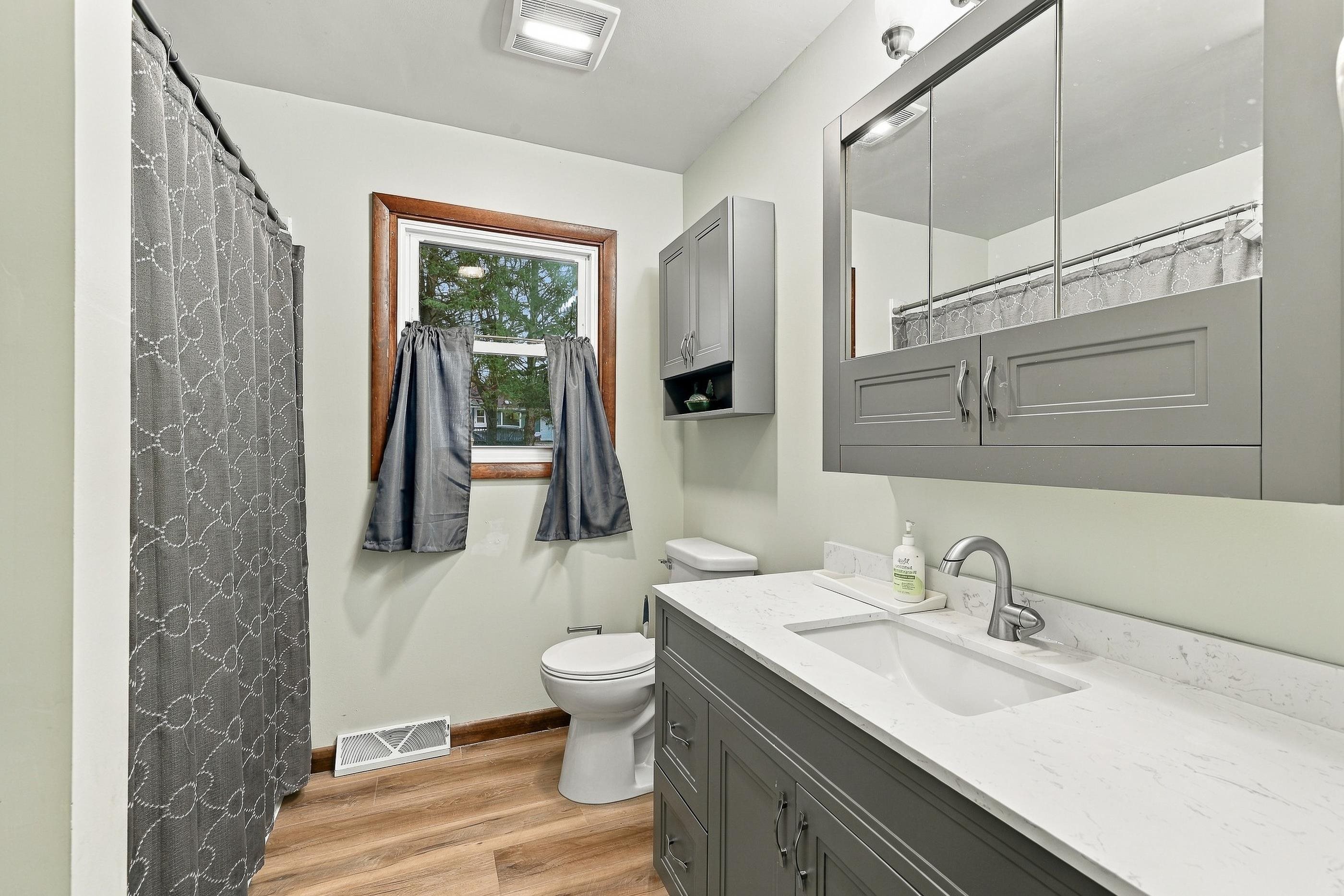 903 HOLLYWOOD DRIVE, Merrill, Wisconsin 54452, 2 Bedrooms Bedrooms, ,2 BathroomsBathrooms,Residential,For Sale,903 HOLLYWOOD DRIVE,22605213