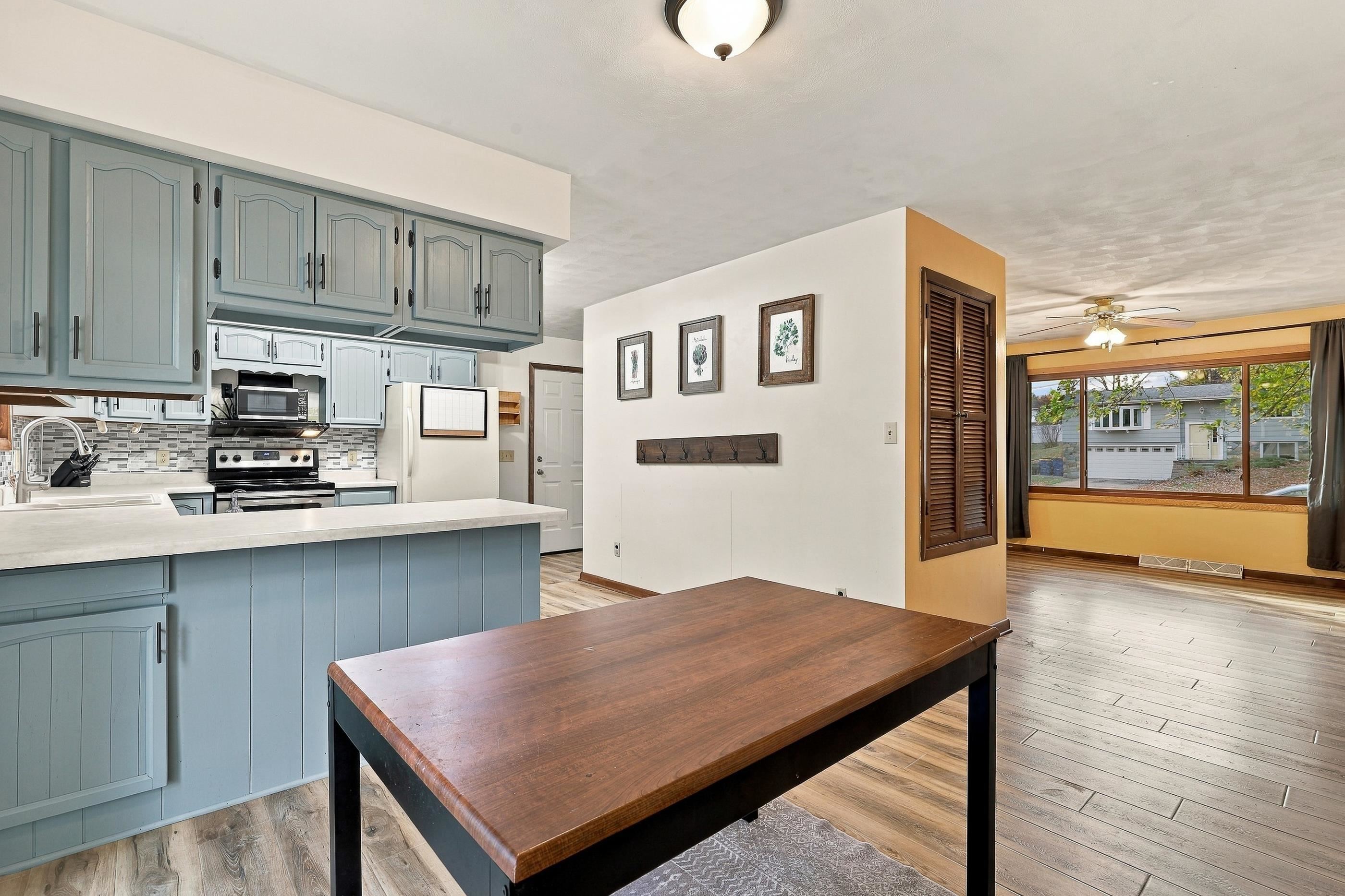 903 HOLLYWOOD DRIVE, Merrill, Wisconsin 54452, 2 Bedrooms Bedrooms, ,2 BathroomsBathrooms,Residential,For Sale,903 HOLLYWOOD DRIVE,22605213