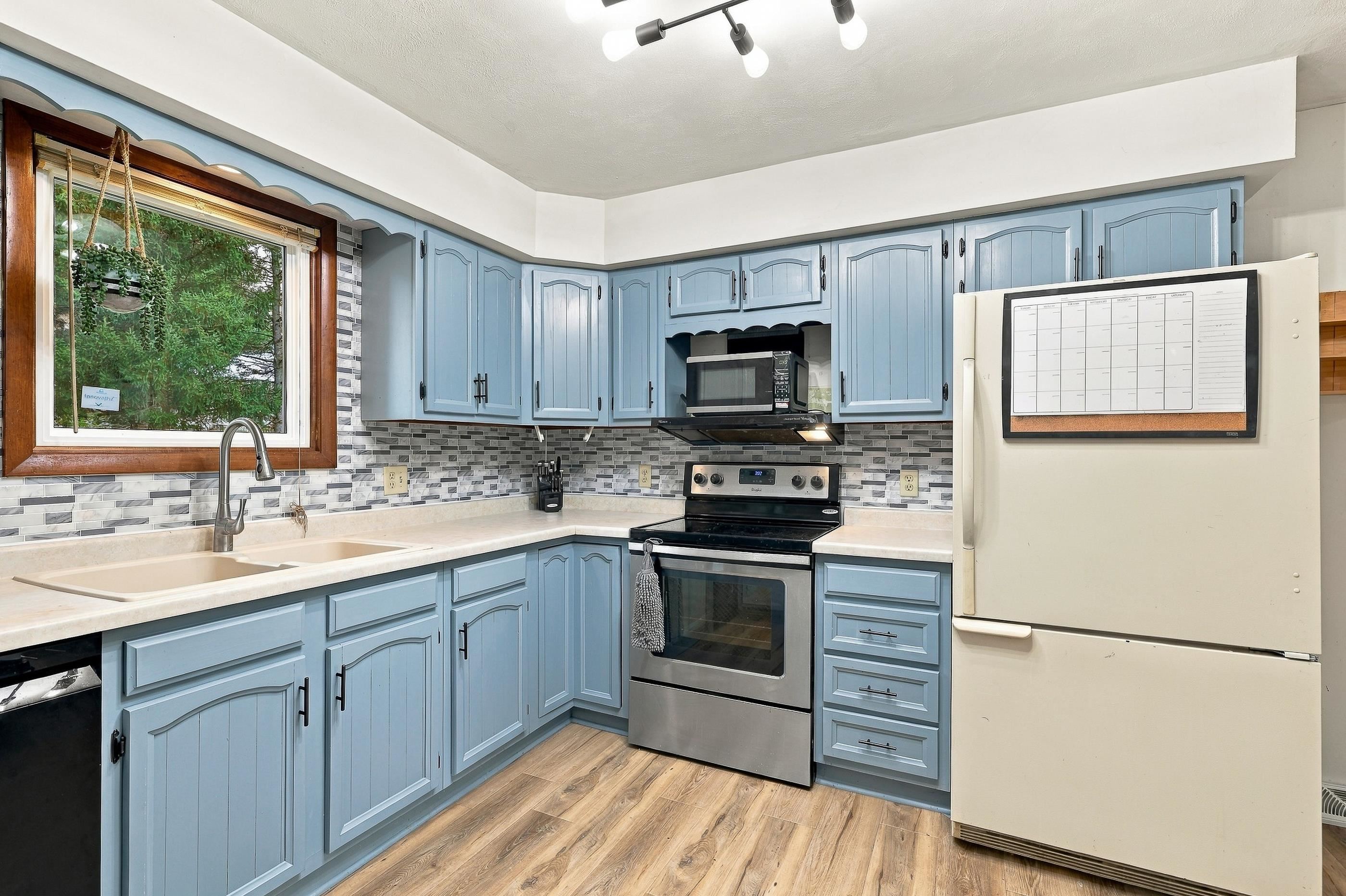 903 HOLLYWOOD DRIVE, Merrill, Wisconsin 54452, 2 Bedrooms Bedrooms, ,2 BathroomsBathrooms,Residential,For Sale,903 HOLLYWOOD DRIVE,22605213
