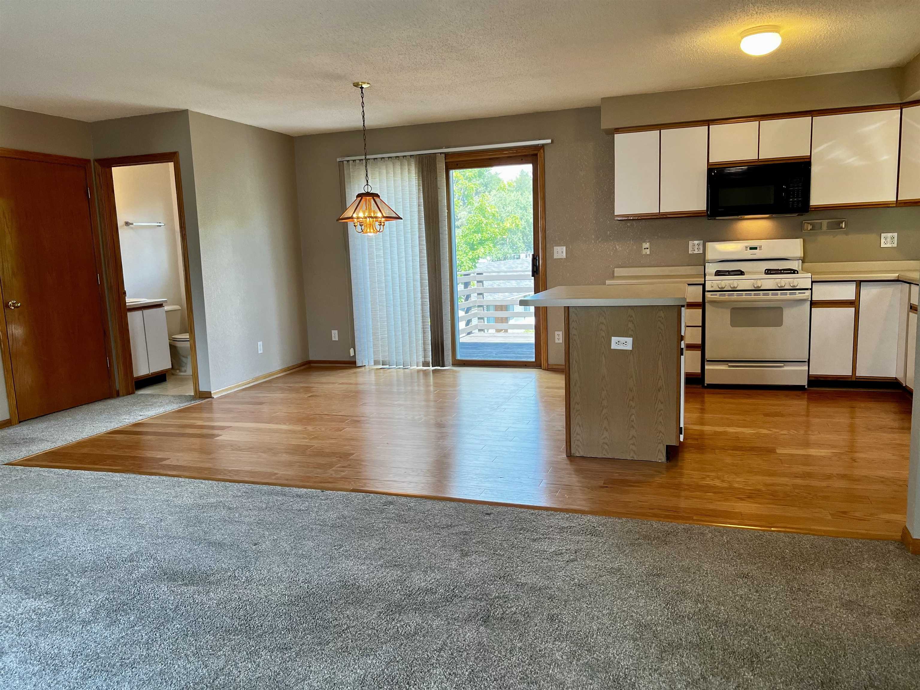 4306 E JELINEK AVENUE, Weston, Wisconsin 54476, 2 Bedrooms Bedrooms, ,2 BathroomsBathrooms,Residential,For Rent,4306 E JELINEK AVENUE,22605214