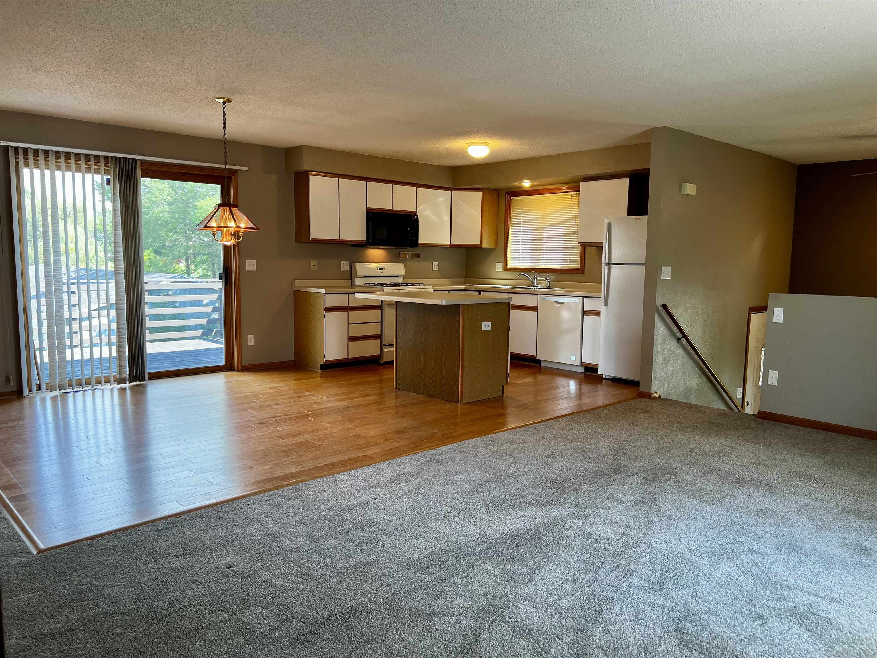 4306 E JELINEK AVENUE, Weston, Wisconsin 54476, 2 Bedrooms Bedrooms, ,2 BathroomsBathrooms,Residential,For Rent,4306 E JELINEK AVENUE,22605214
