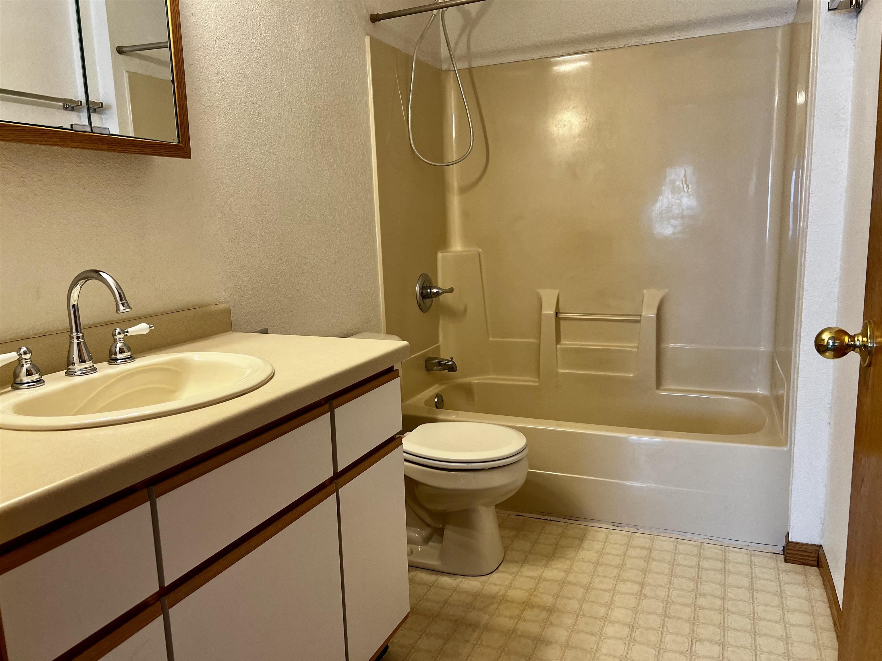 4306 E JELINEK AVENUE, Weston, Wisconsin 54476, 2 Bedrooms Bedrooms, ,2 BathroomsBathrooms,Residential,For Rent,4306 E JELINEK AVENUE,22605214