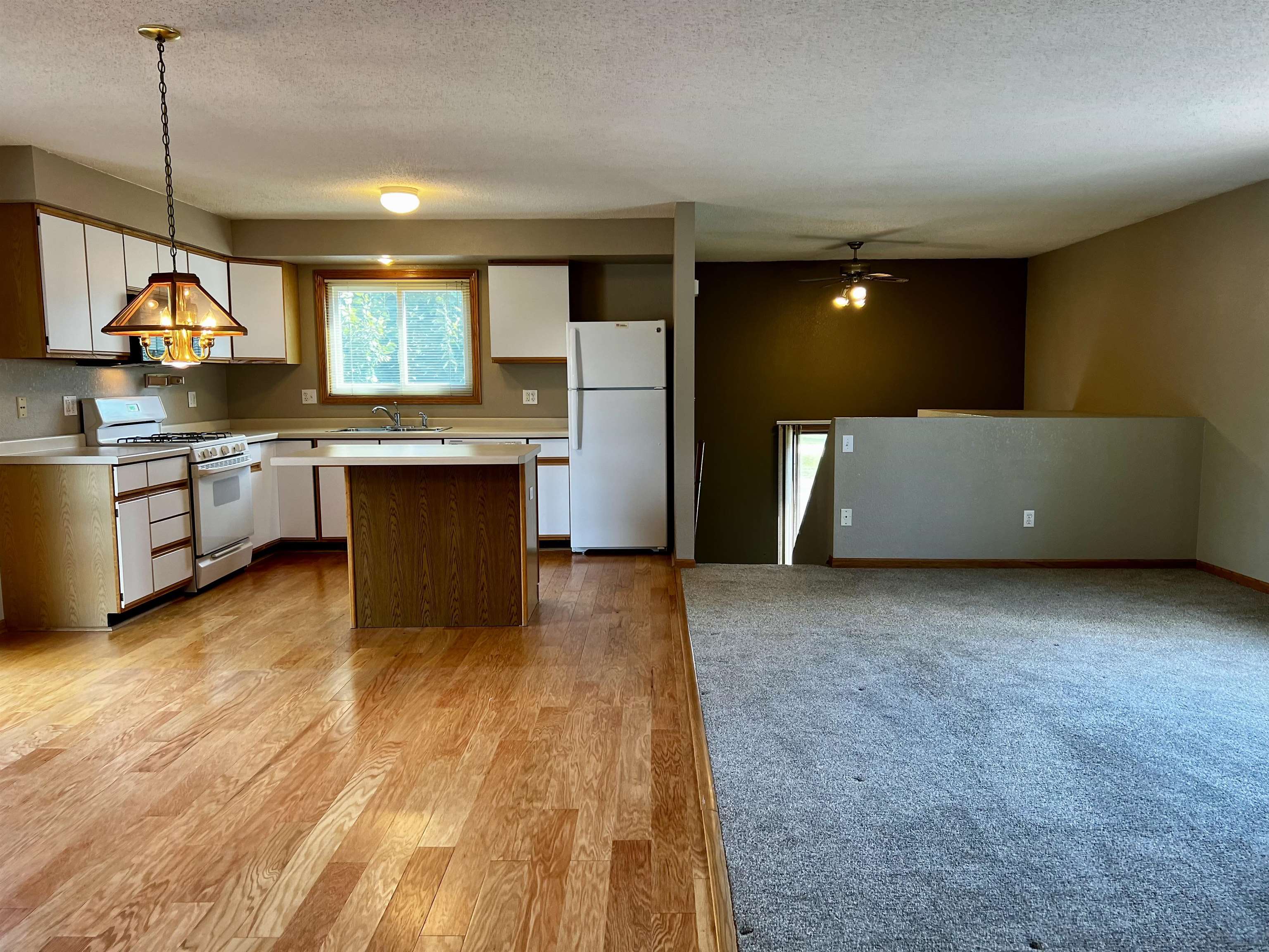 4306 E JELINEK AVENUE, Weston, Wisconsin 54476, 2 Bedrooms Bedrooms, ,2 BathroomsBathrooms,Residential,For Rent,4306 E JELINEK AVENUE,22605214