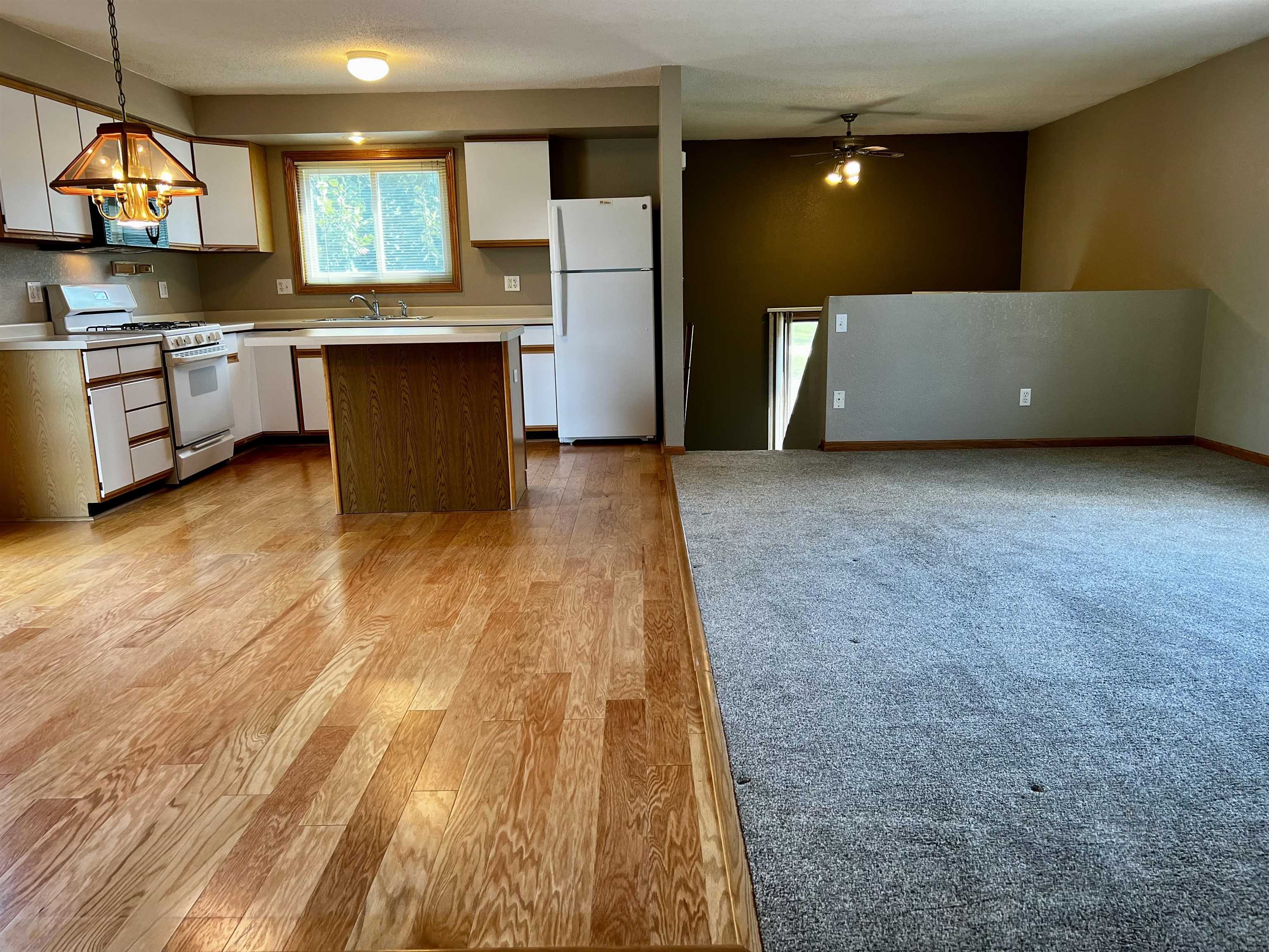 4306 E JELINEK AVENUE, Weston, Wisconsin 54476, 2 Bedrooms Bedrooms, ,2 BathroomsBathrooms,Residential,For Rent,4306 E JELINEK AVENUE,22605214
