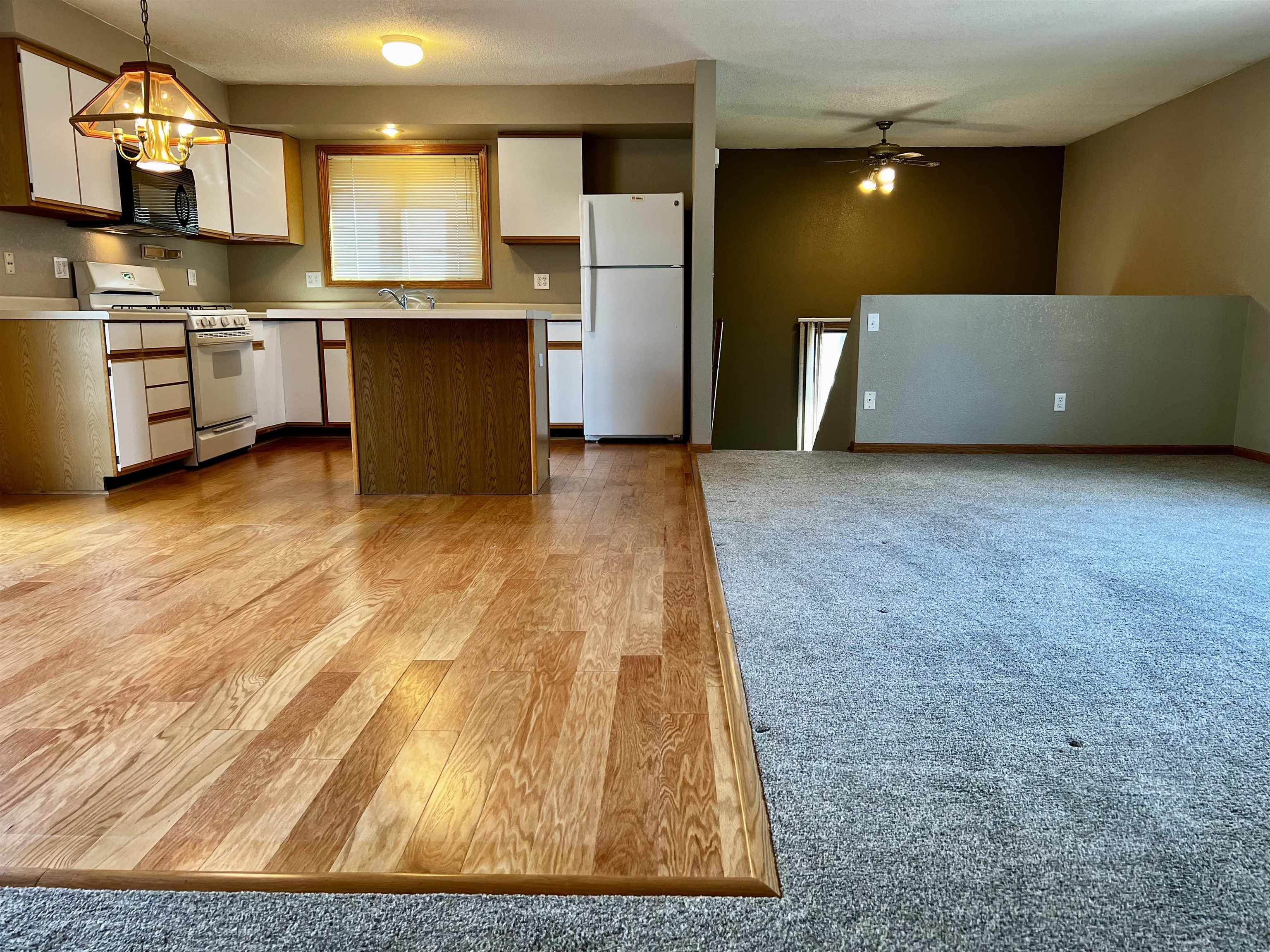 4306 E JELINEK AVENUE, Weston, Wisconsin 54476, 2 Bedrooms Bedrooms, ,2 BathroomsBathrooms,Residential,For Rent,4306 E JELINEK AVENUE,22605214