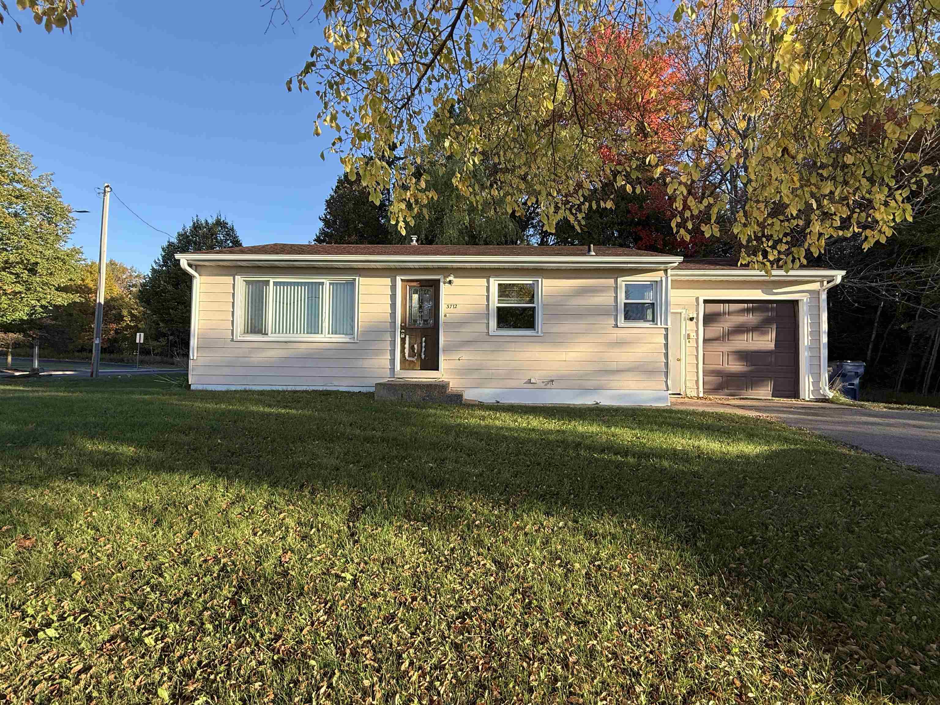 3712 WESTON AVENUE, Weston, Wisconsin 54476, 2 Bedrooms Bedrooms, ,1 BathroomBathrooms,Residential,For Sale,3712 WESTON AVENUE,22605215