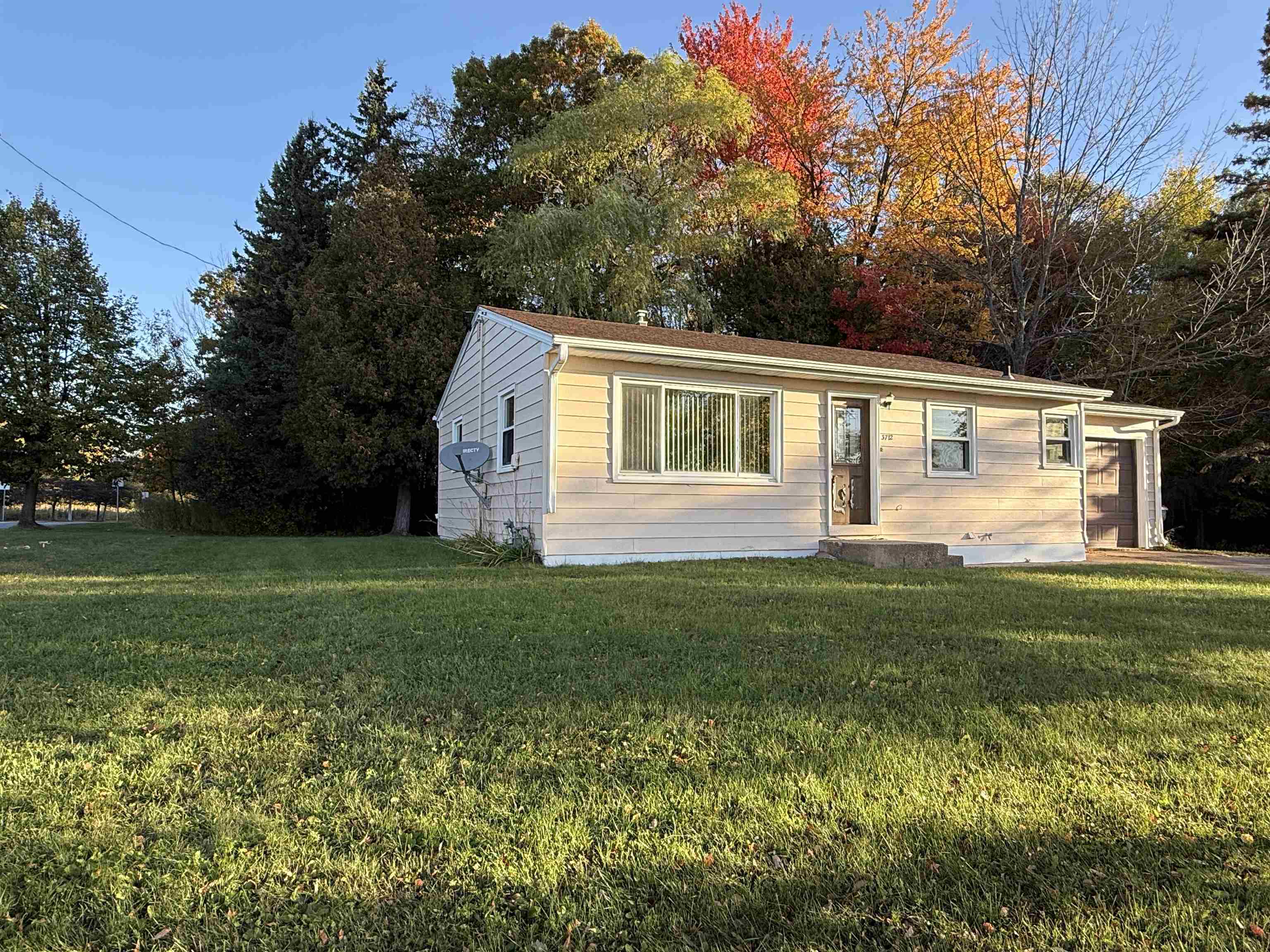 3712 WESTON AVENUE, Weston, Wisconsin 54476, 2 Bedrooms Bedrooms, ,1 BathroomBathrooms,Residential,For Sale,3712 WESTON AVENUE,22605215