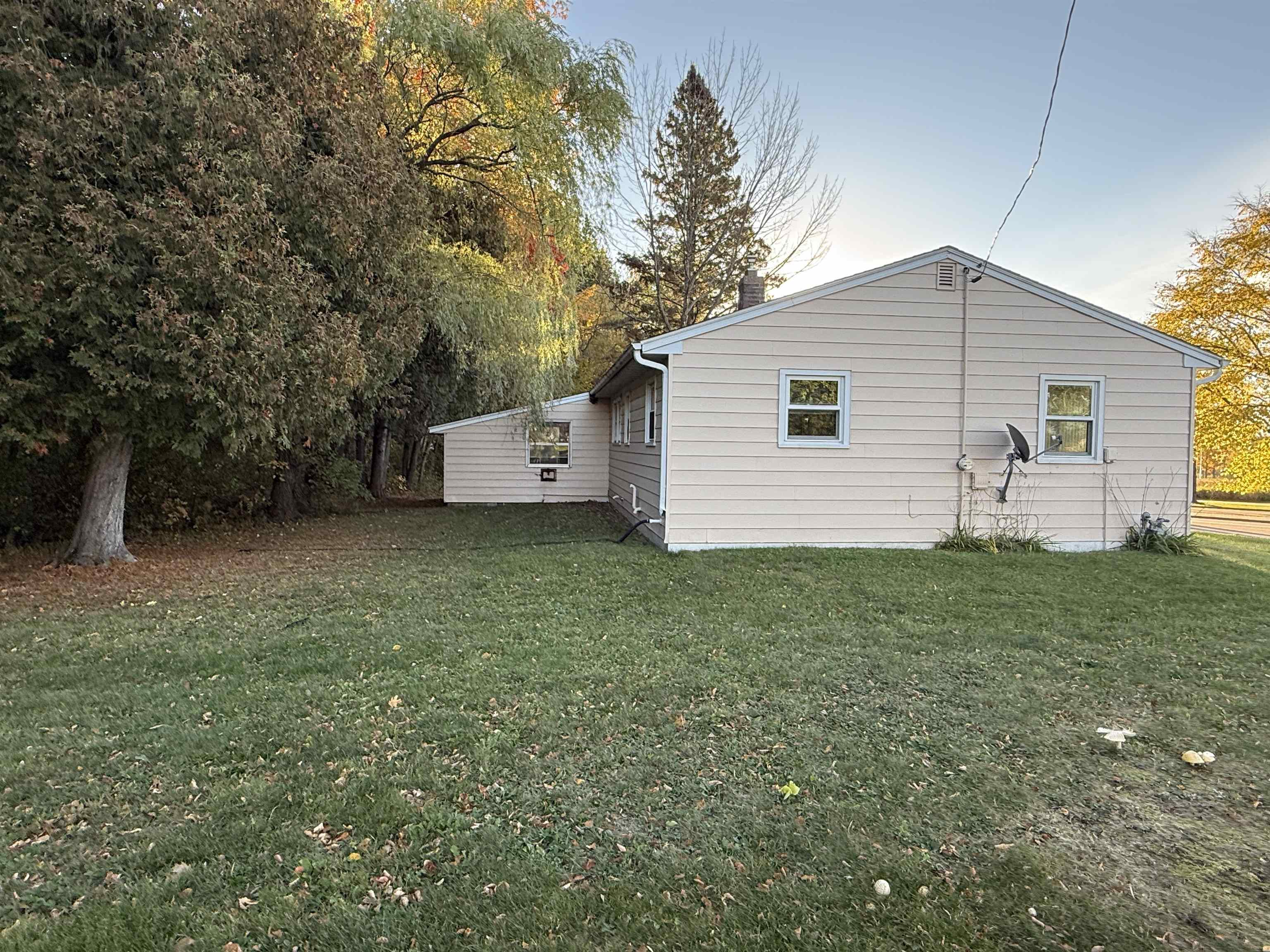 3712 WESTON AVENUE, Weston, Wisconsin 54476, 2 Bedrooms Bedrooms, ,1 BathroomBathrooms,Residential,For Sale,3712 WESTON AVENUE,22605215