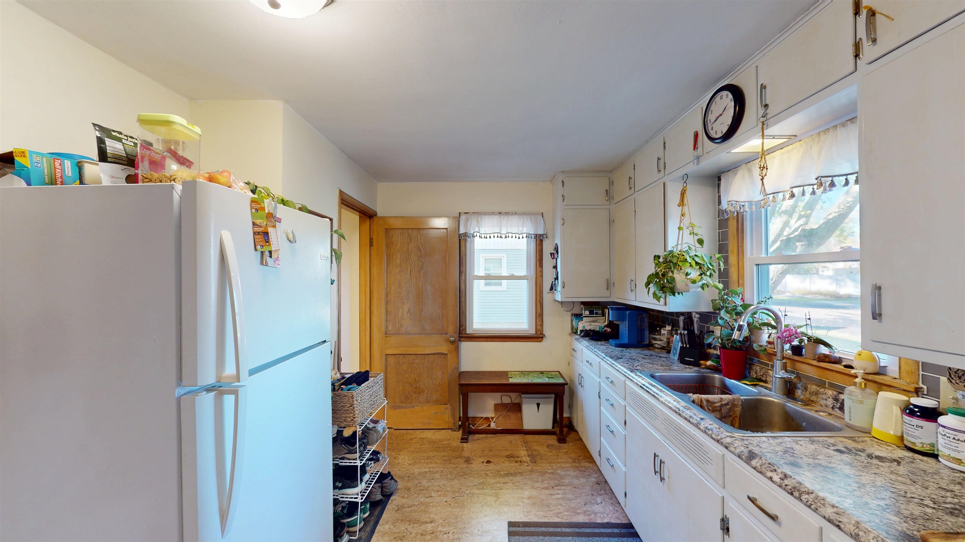 901 N MAPLE AVENUE, Marshfield, Wisconsin 54449, 3 Bedrooms Bedrooms, ,1 BathroomBathrooms,Residential,For Sale,901 N MAPLE AVENUE,22605222