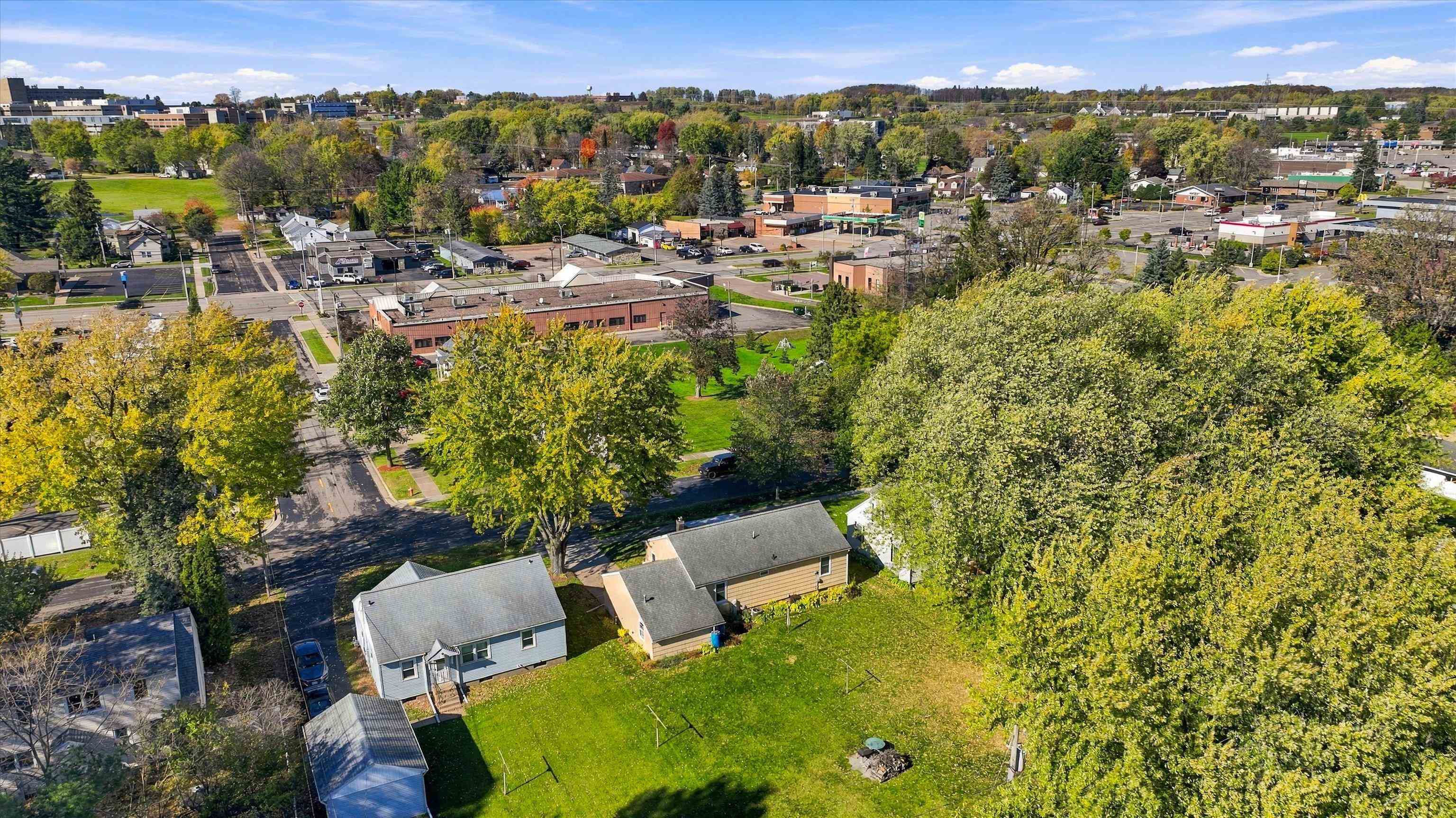 901 N MAPLE AVENUE, Marshfield, Wisconsin 54449, 3 Bedrooms Bedrooms, ,1 BathroomBathrooms,Residential,For Sale,901 N MAPLE AVENUE,22605222