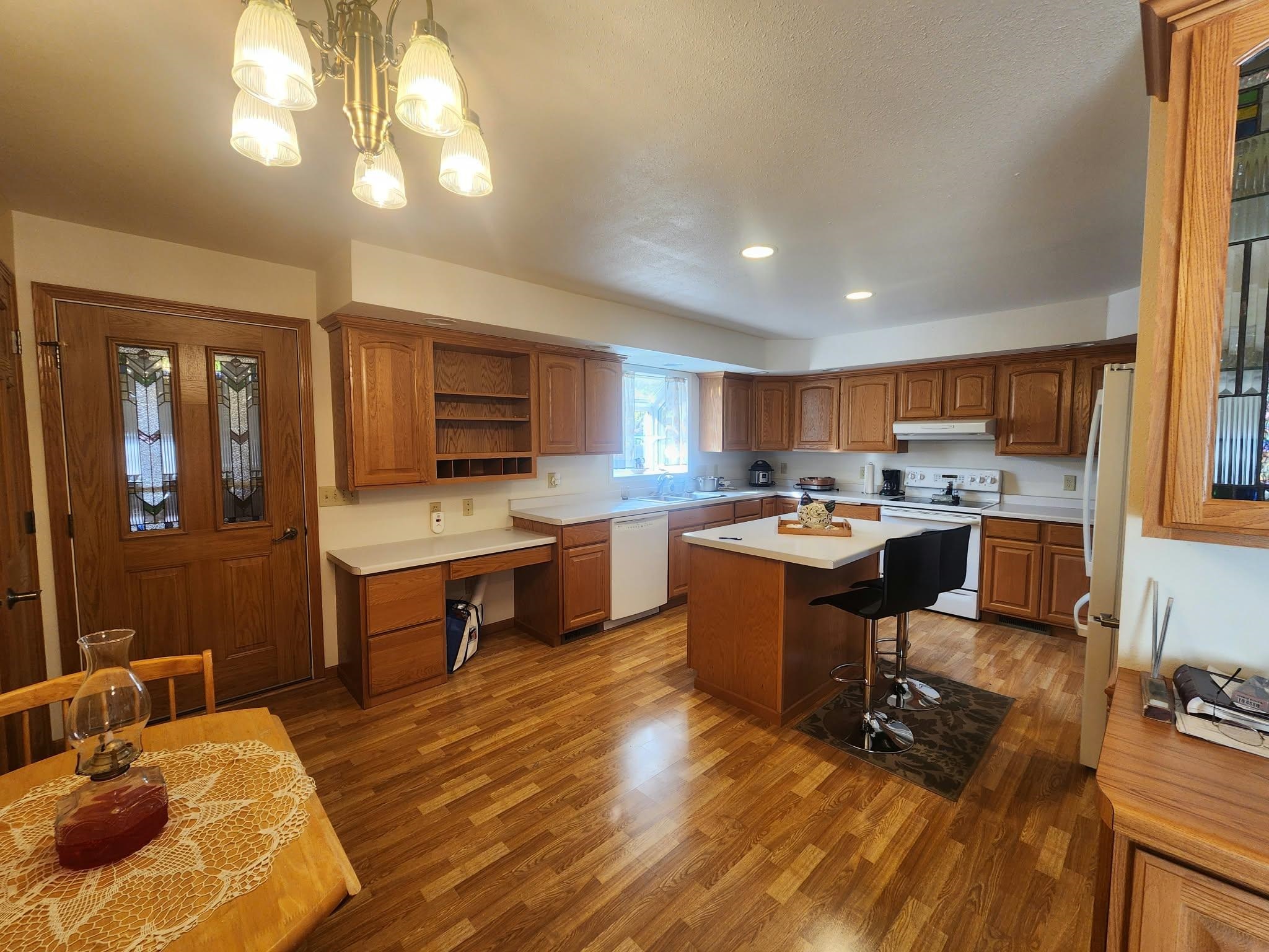 509 E FOREST STREET, Marshfield, Wisconsin 54449, 3 Bedrooms Bedrooms, ,1 BathroomBathrooms,Residential,For Sale,509 E FOREST STREET,22605228
