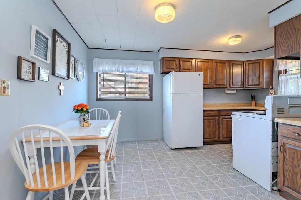 2008 N 8TH STREET, Wausau, Wisconsin 54403, 3 Bedrooms Bedrooms, ,1 BathroomBathrooms,Residential,For Sale,2008 N 8TH STREET,22605230