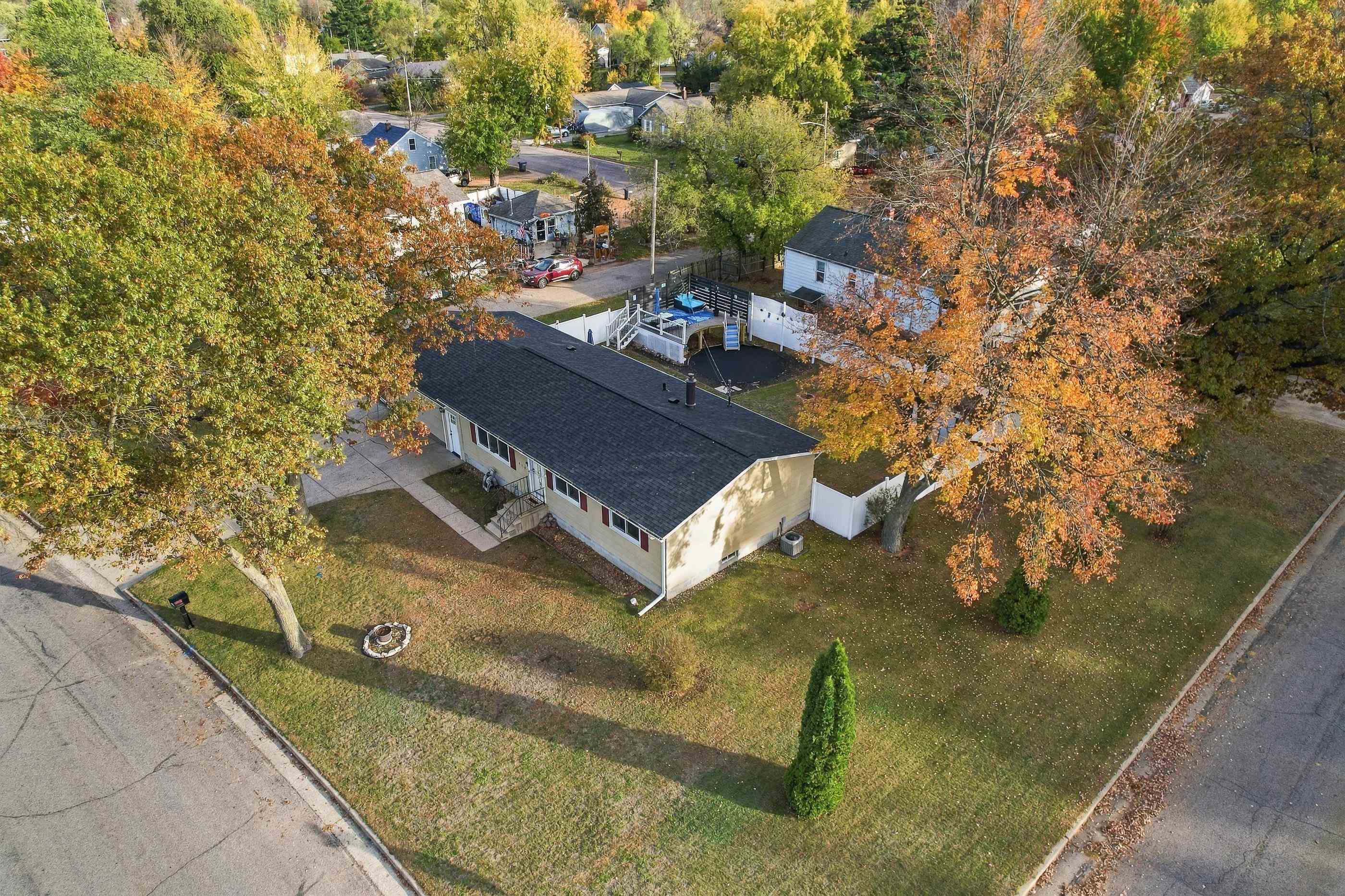 430 DALY AVENUE, Wisconsin Rapids, Wisconsin 54494, 3 Bedrooms Bedrooms, ,1 BathroomBathrooms,Residential,For Sale,430 DALY AVENUE,22605233