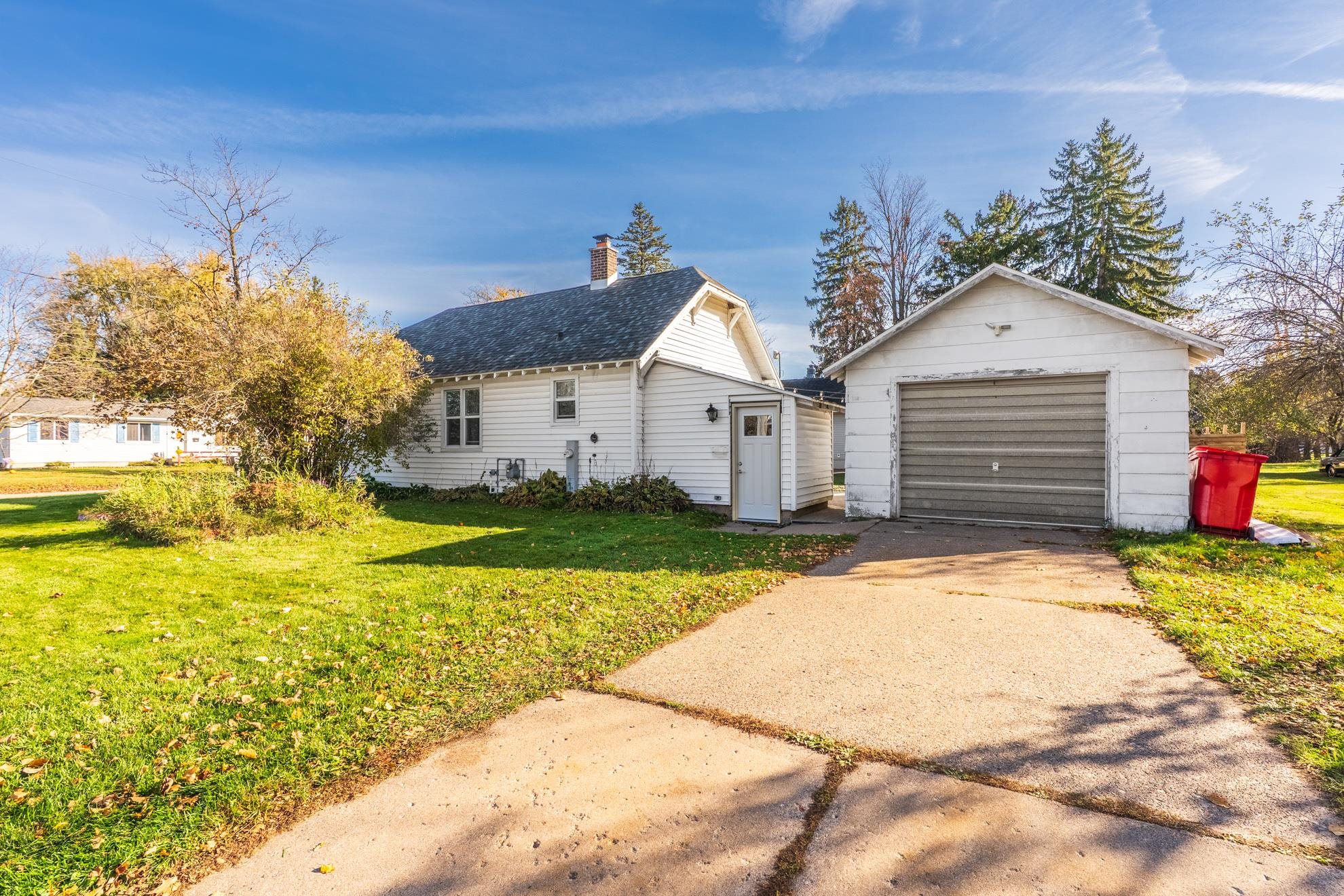 729 CHERRY STREET, Antigo, Wisconsin 54409, 2 Bedrooms Bedrooms, ,1 BathroomBathrooms,Residential,For Sale,729 CHERRY STREET,22605234