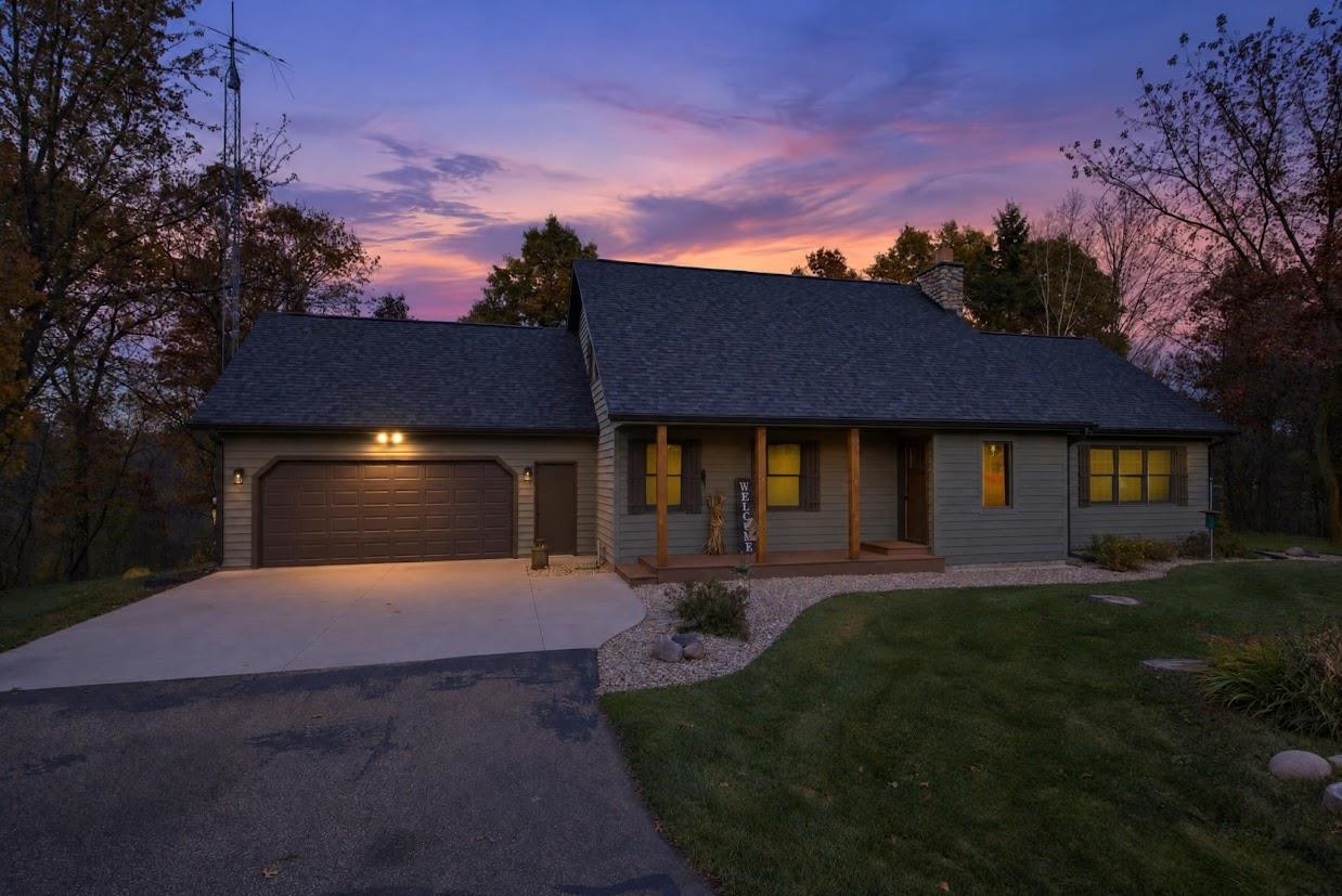 6421 OAK STREET, Wisconsin Rapids, Wisconsin 54494, 3 Bedrooms Bedrooms, ,3 BathroomsBathrooms,Residential,For Sale,6421 OAK STREET,22605236