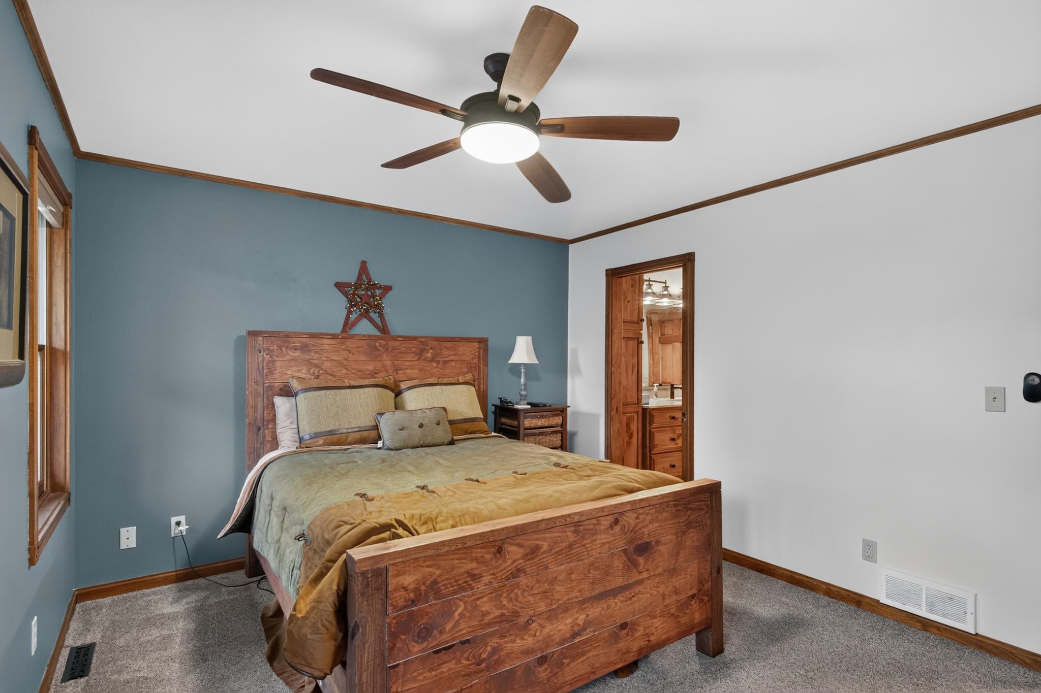 6421 OAK STREET, Wisconsin Rapids, Wisconsin 54494, 3 Bedrooms Bedrooms, ,3 BathroomsBathrooms,Residential,For Sale,6421 OAK STREET,22605236