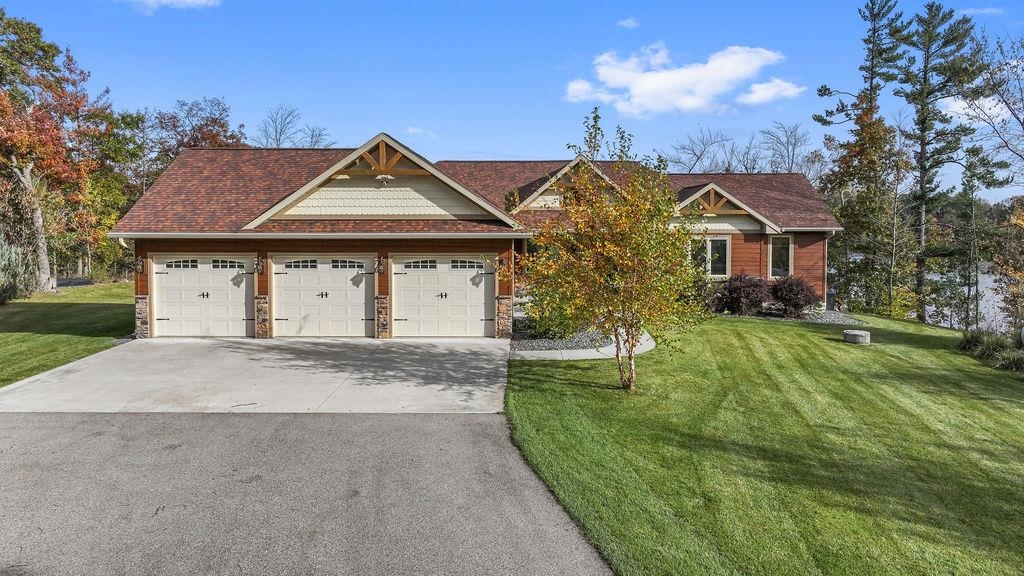10053 PINE TREE TRAIL, Amherst Junction, Wisconsin 54407, 4 Bedrooms Bedrooms, ,3 BathroomsBathrooms,Residential,For Sale,10053 PINE TREE TRAIL,22605246