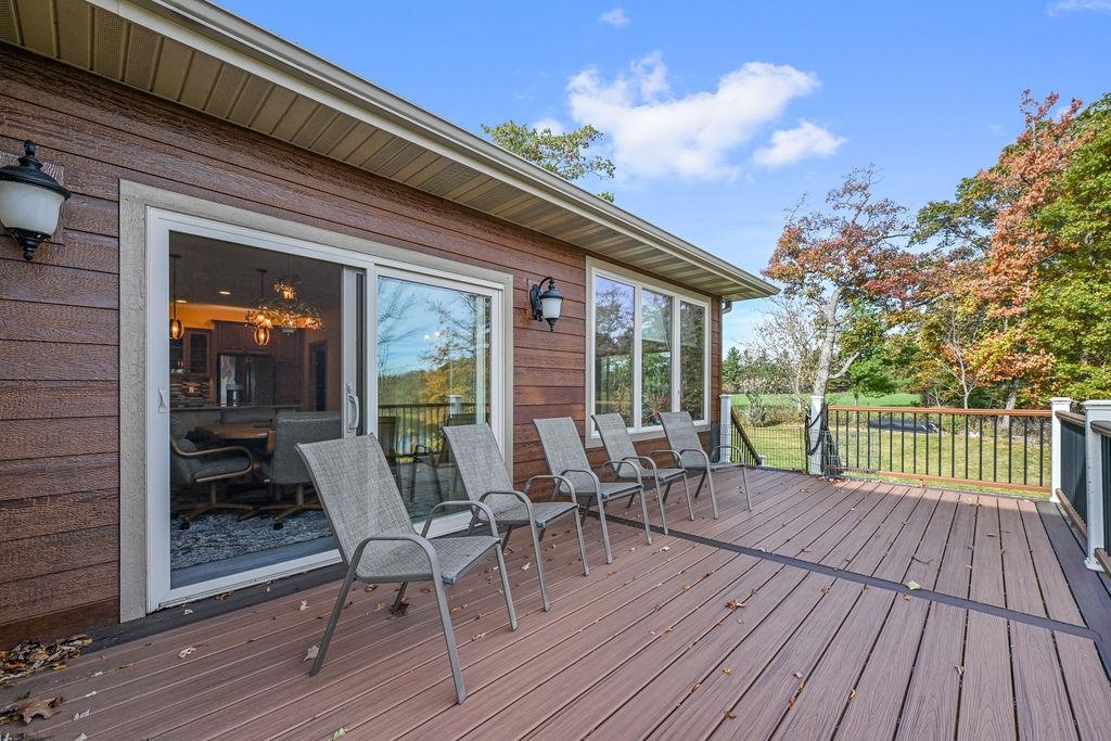 10053 PINE TREE TRAIL, Amherst Junction, Wisconsin 54407, 4 Bedrooms Bedrooms, ,3 BathroomsBathrooms,Residential,For Sale,10053 PINE TREE TRAIL,22605246