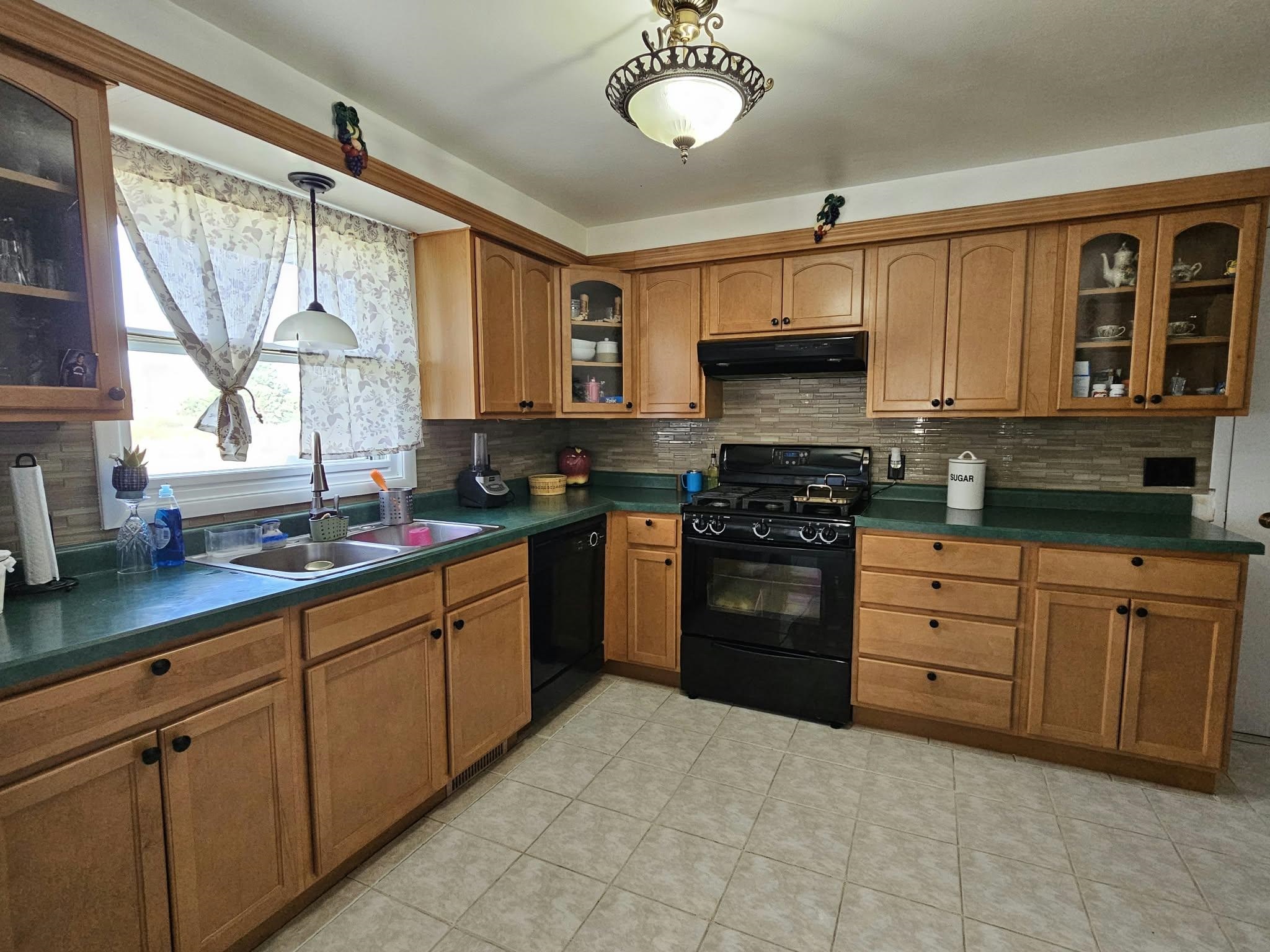 908 W 14TH STREET, Marshfield, Wisconsin 54449, 3 Bedrooms Bedrooms, ,1 BathroomBathrooms,Residential,For Sale,908 W 14TH STREET,22605248