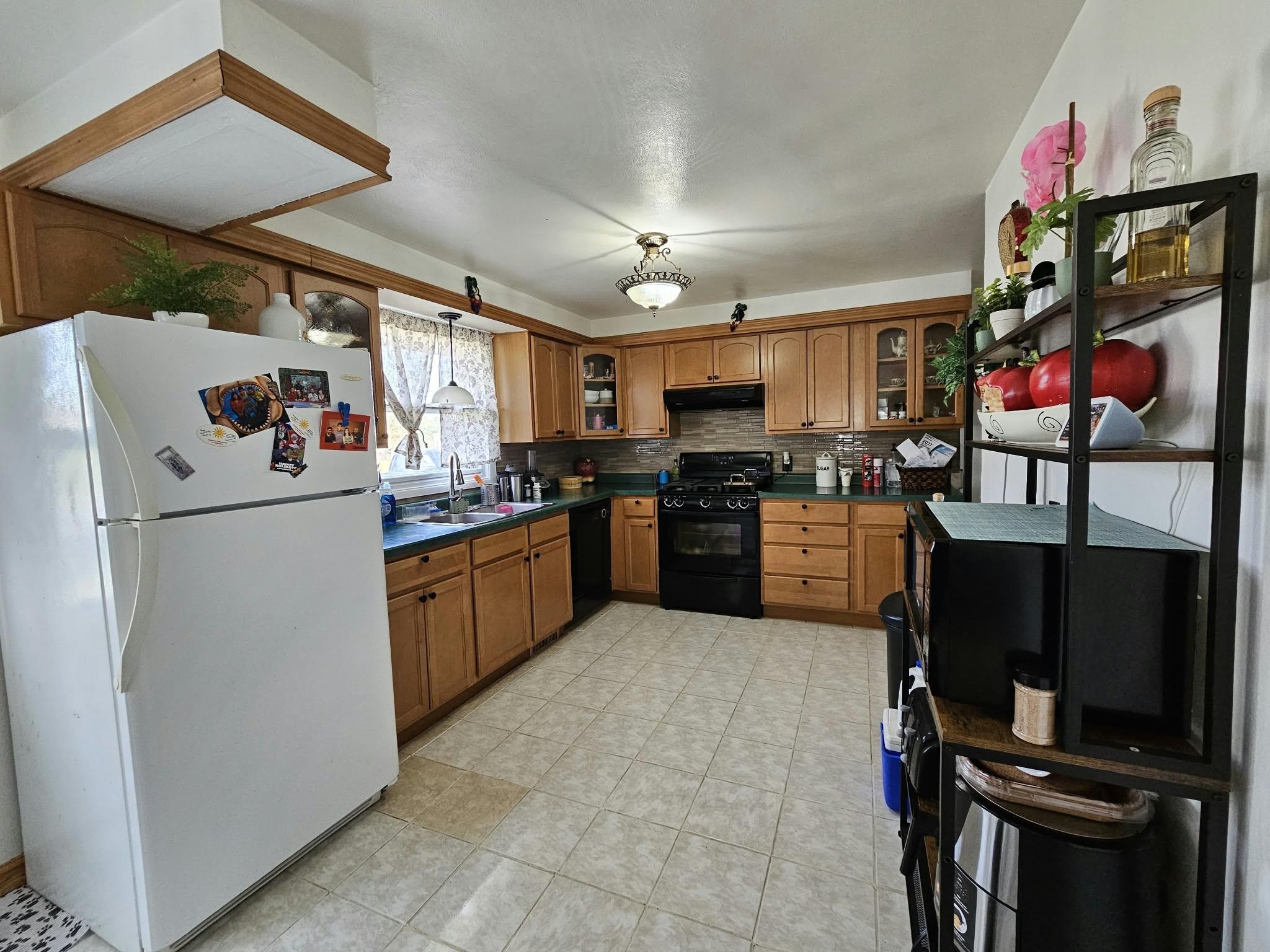 908 W 14TH STREET, Marshfield, Wisconsin 54449, 3 Bedrooms Bedrooms, ,1 BathroomBathrooms,Residential,For Sale,908 W 14TH STREET,22605248