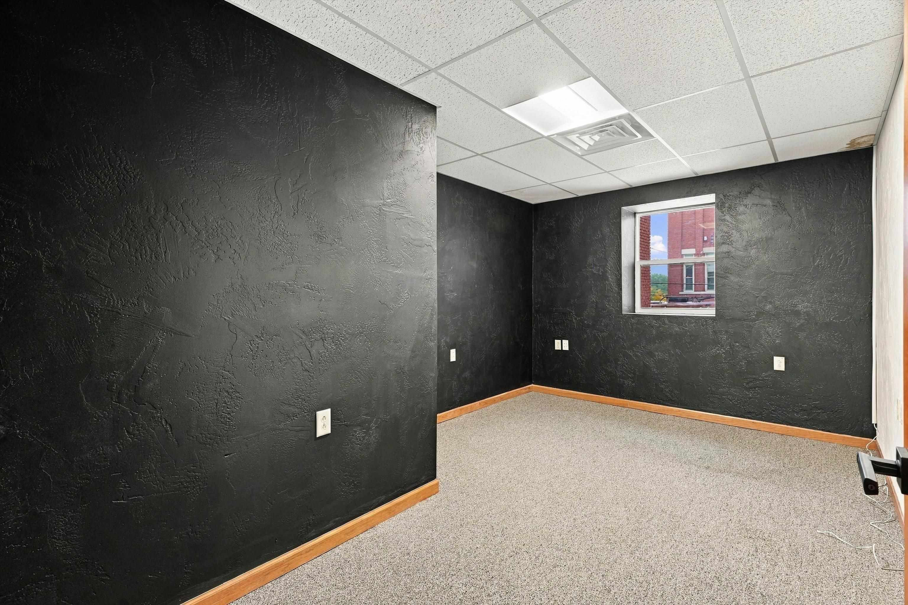209 S CENTRAL AVENUE, Marshfield, Wisconsin 54449, ,Commercial/industrial,For Sale,209 S CENTRAL AVENUE,22605258