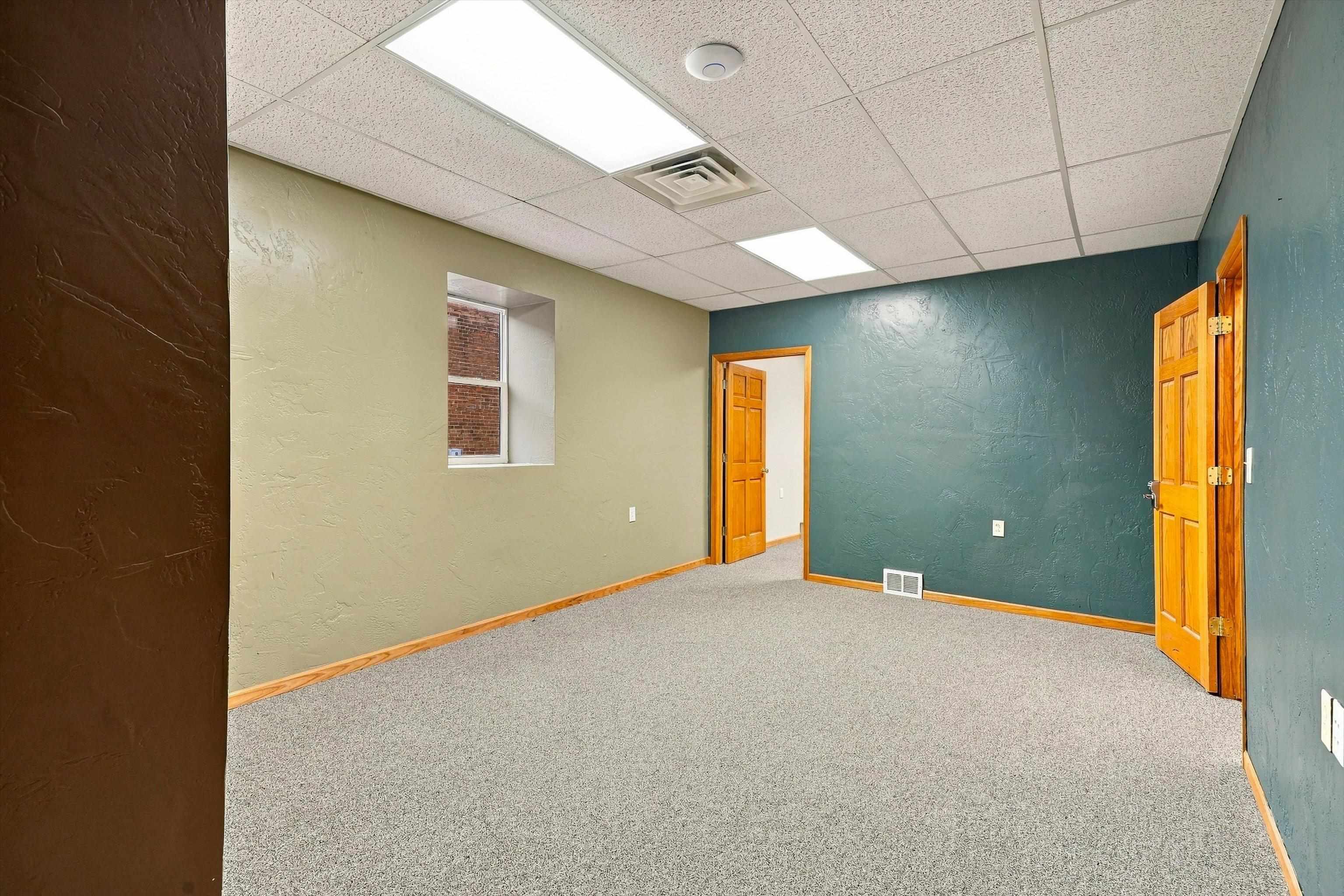 209 S CENTRAL AVENUE, Marshfield, Wisconsin 54449, ,Commercial/industrial,For Sale,209 S CENTRAL AVENUE,22605258