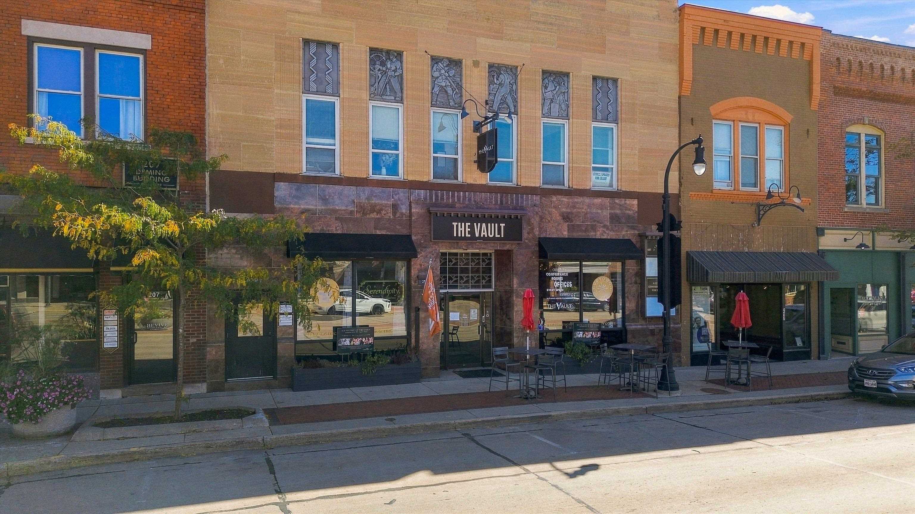 209 S CENTRAL AVENUE, Marshfield, Wisconsin 54449, ,Commercial/industrial,For Sale,209 S CENTRAL AVENUE,22605258