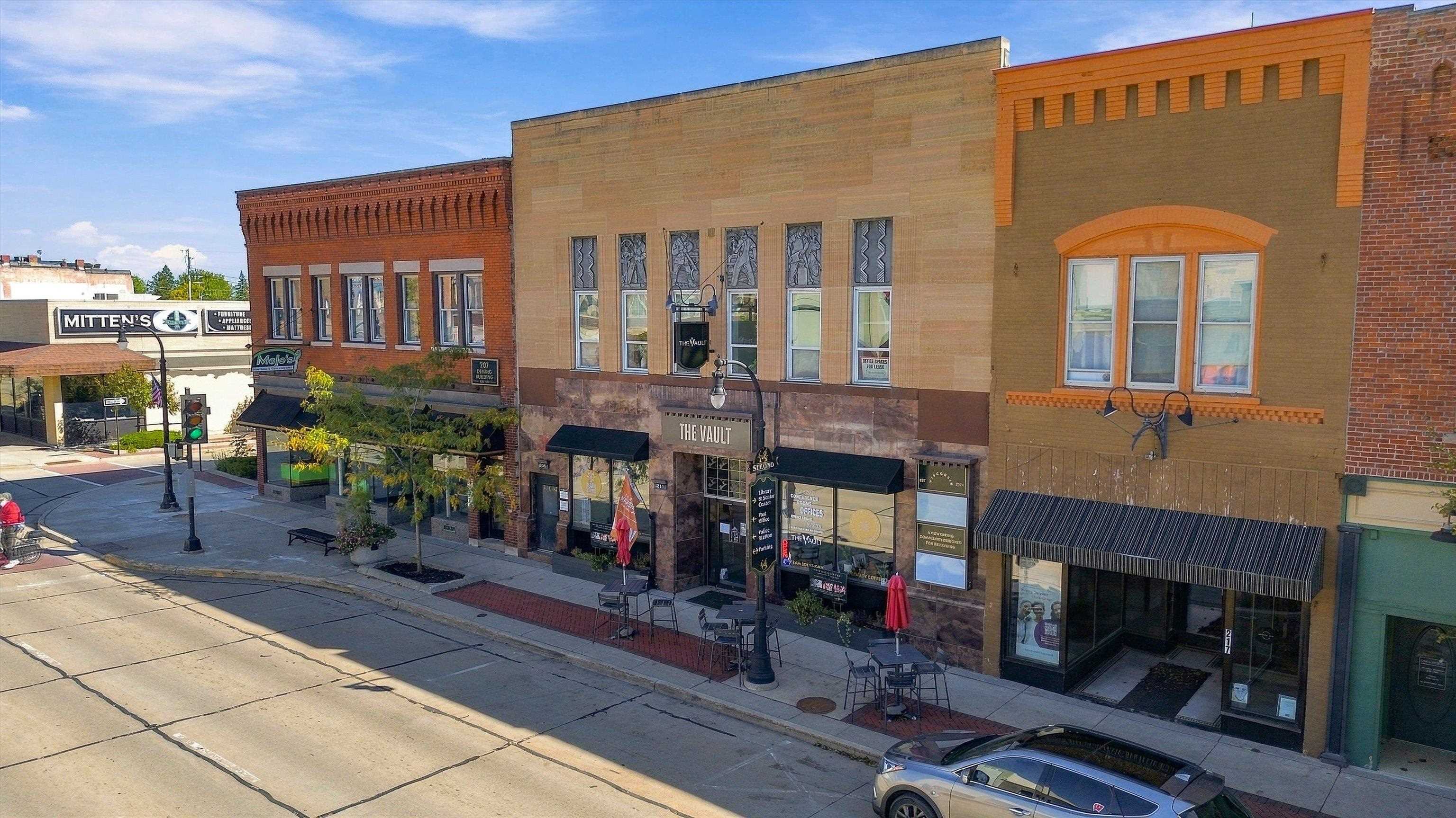 209 S CENTRAL AVENUE, Marshfield, Wisconsin 54449, ,Commercial/industrial,For Sale,209 S CENTRAL AVENUE,22605258