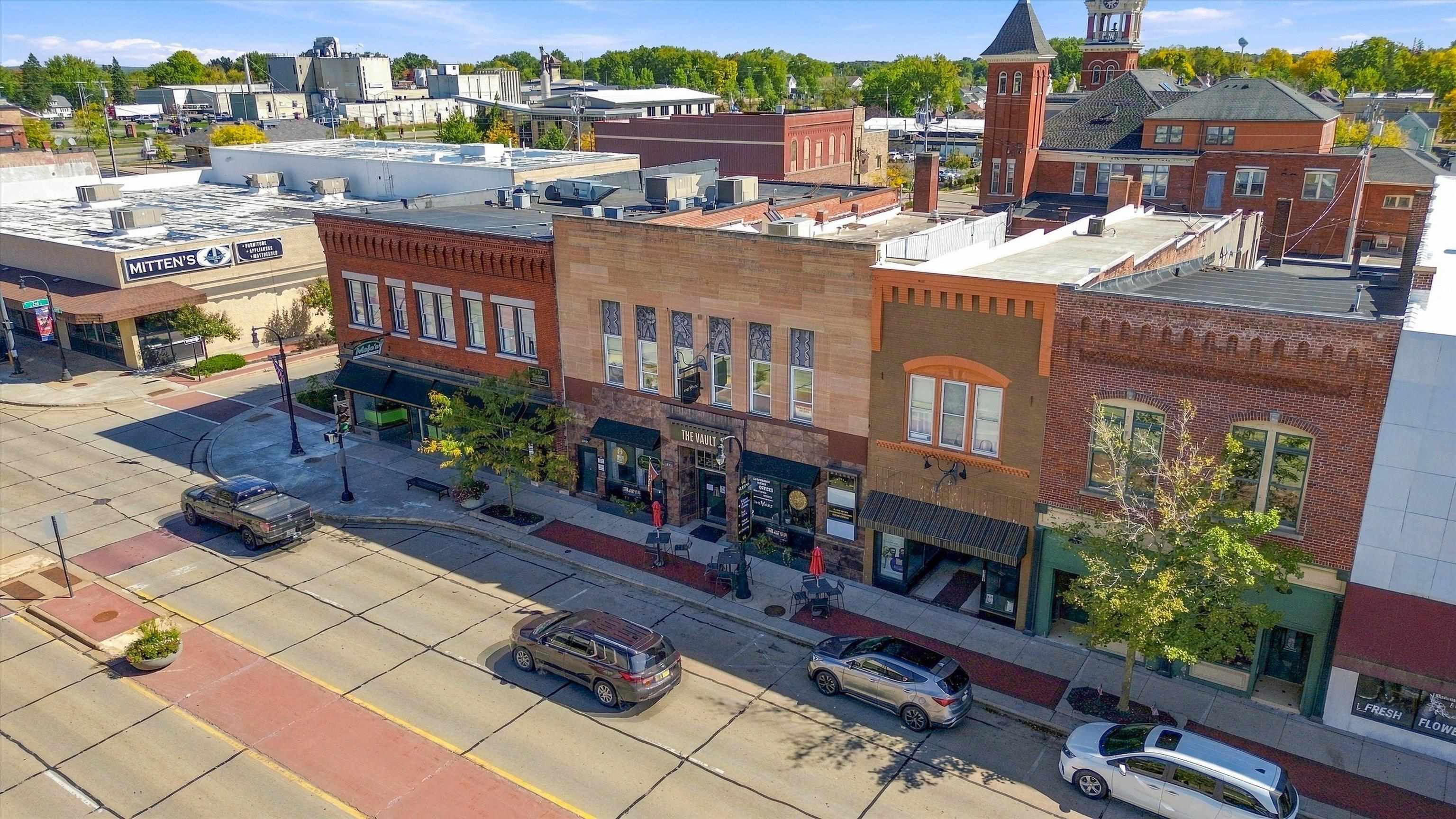 209 S CENTRAL AVENUE, Marshfield, Wisconsin 54449, ,Commercial/industrial,For Sale,209 S CENTRAL AVENUE,22605258