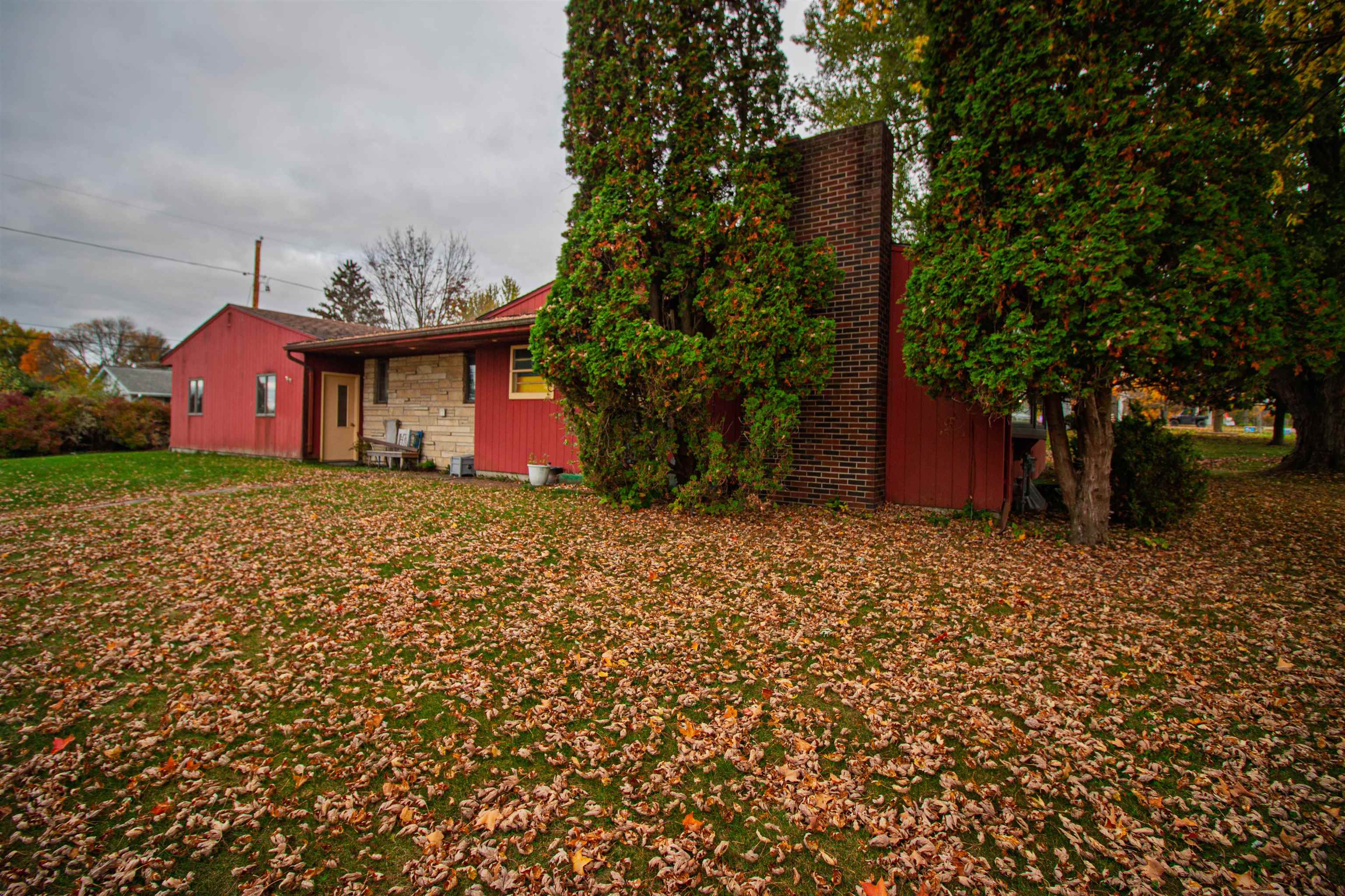325 SUNSET PLACE, Neillsville, Wisconsin 54456, 3 Bedrooms Bedrooms, ,2 BathroomsBathrooms,Residential,For Sale,325 SUNSET PLACE,22605271