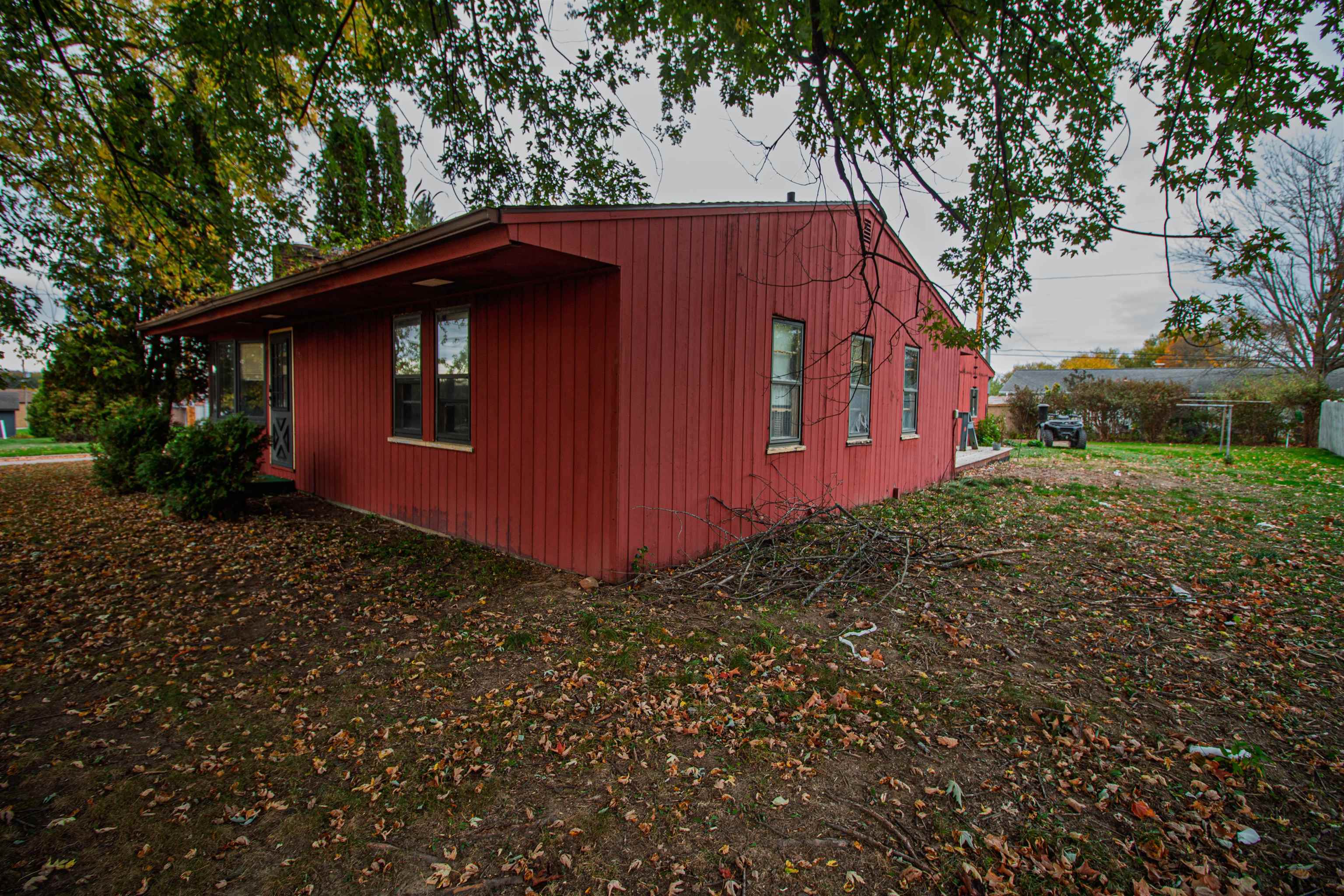 325 SUNSET PLACE, Neillsville, Wisconsin 54456, 3 Bedrooms Bedrooms, ,2 BathroomsBathrooms,Residential,For Sale,325 SUNSET PLACE,22605271
