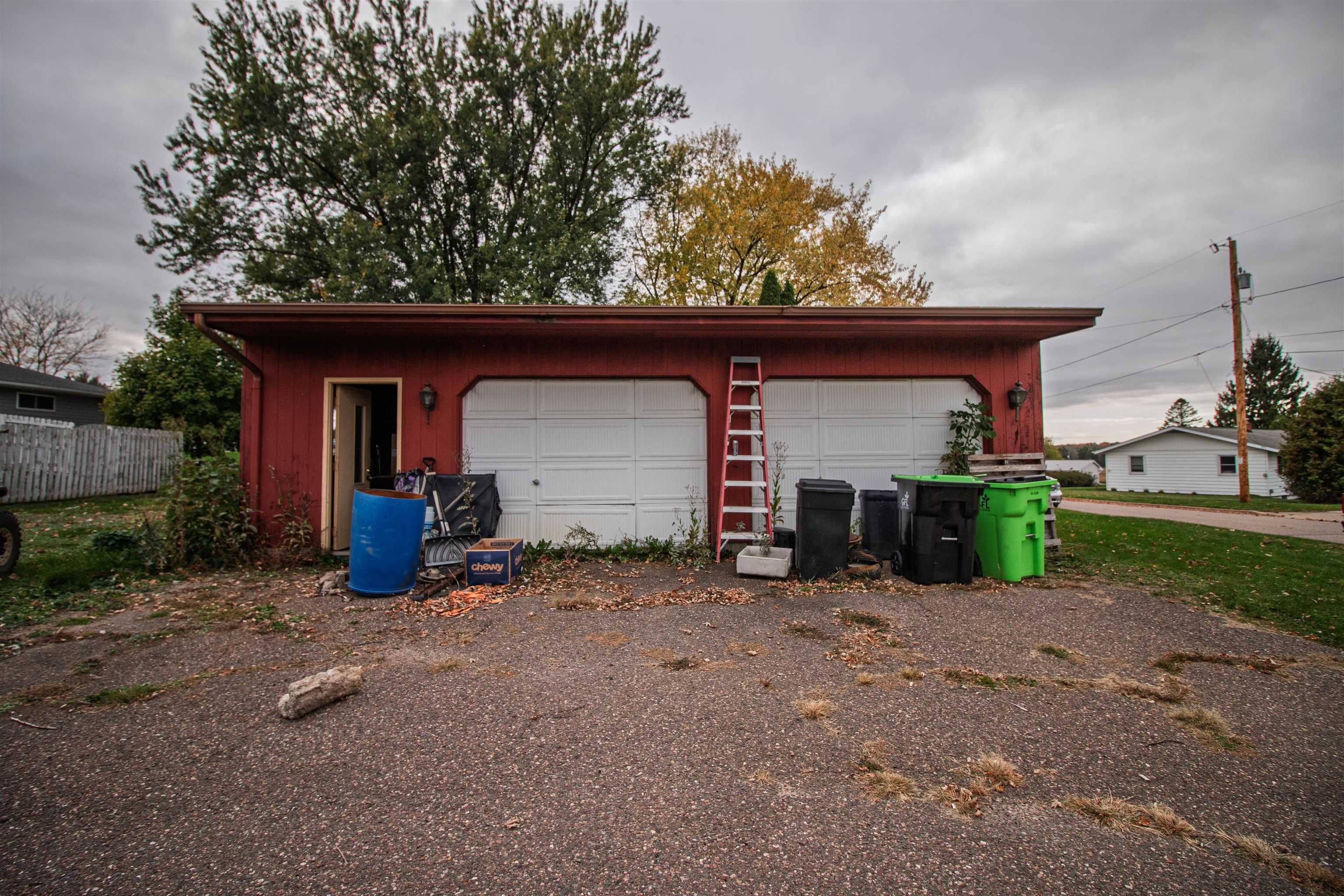 325 SUNSET PLACE, Neillsville, Wisconsin 54456, 3 Bedrooms Bedrooms, ,2 BathroomsBathrooms,Residential,For Sale,325 SUNSET PLACE,22605271