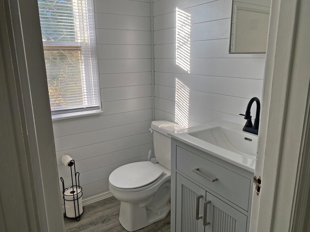 800 W 4TH STREET, Marshfield, Wisconsin 54449, 3 Bedrooms Bedrooms, ,1 BathroomBathrooms,Residential,For Sale,800 W 4TH STREET,22605272