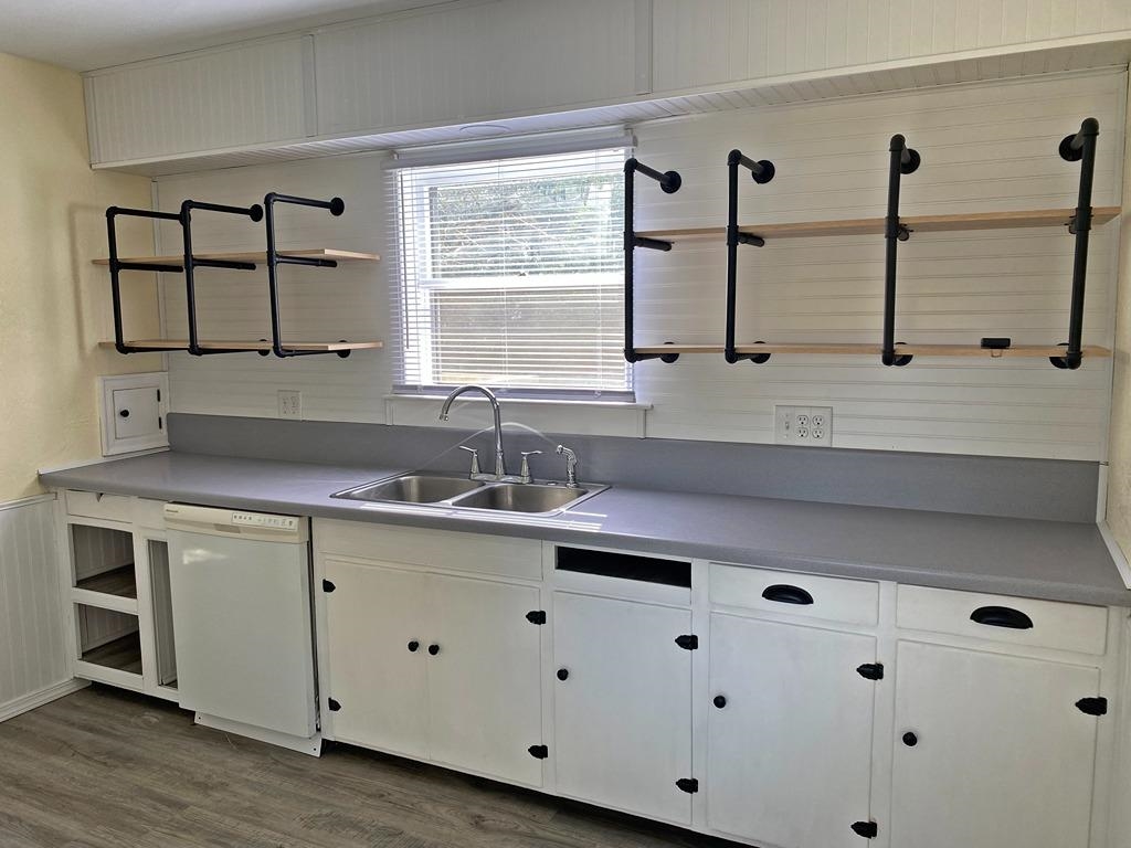 800 W 4TH STREET, Marshfield, Wisconsin 54449, 3 Bedrooms Bedrooms, ,1 BathroomBathrooms,Residential,For Sale,800 W 4TH STREET,22605272