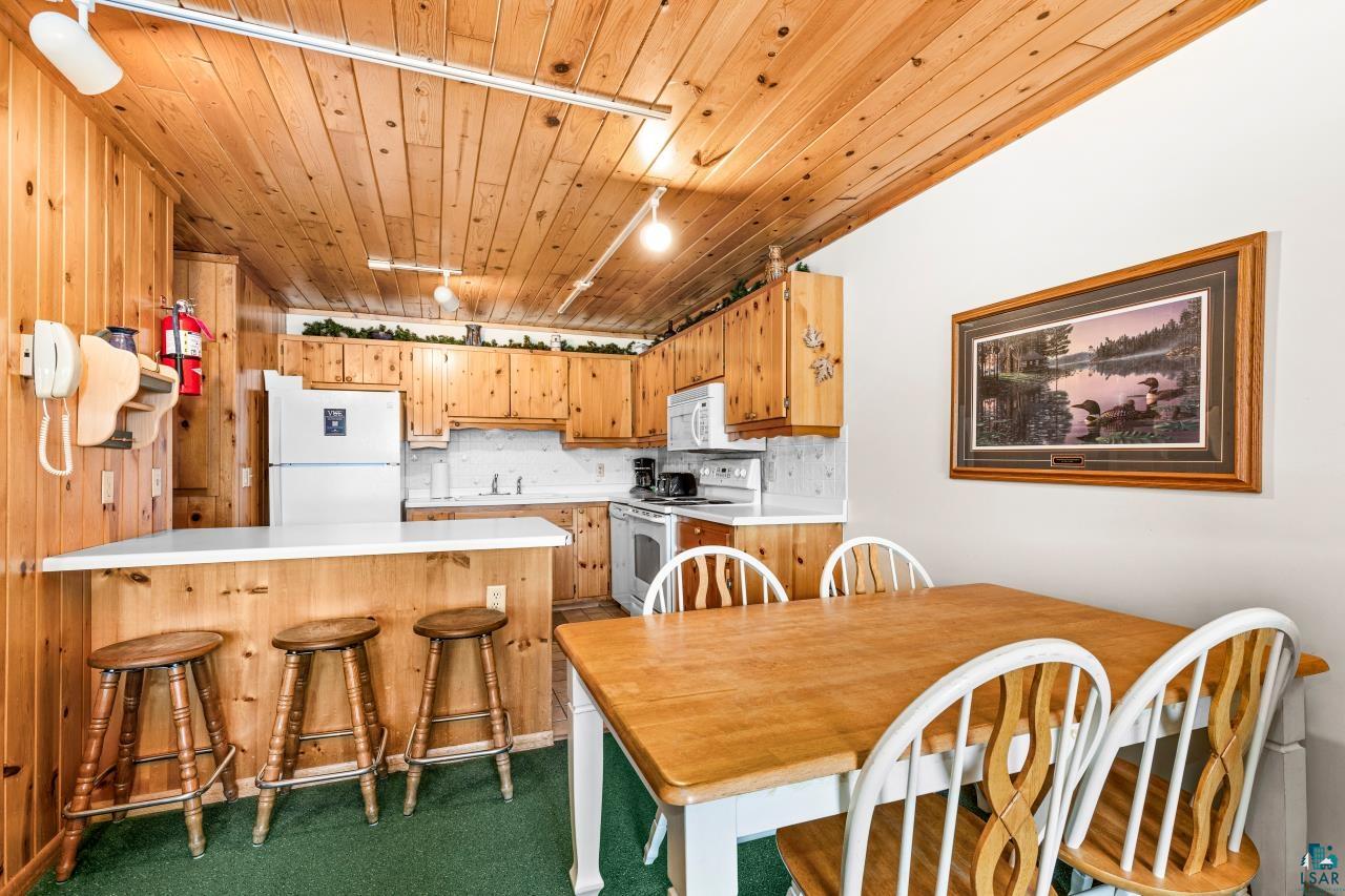 1624  #85 - 6 Superior Shores, ##85, Two Harbors, MN 55616 Listing Photo  17