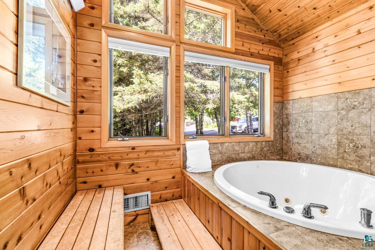 1624  #85 - 6 Superior Shores, ##85, Two Harbors, MN 55616 Listing Photo  20