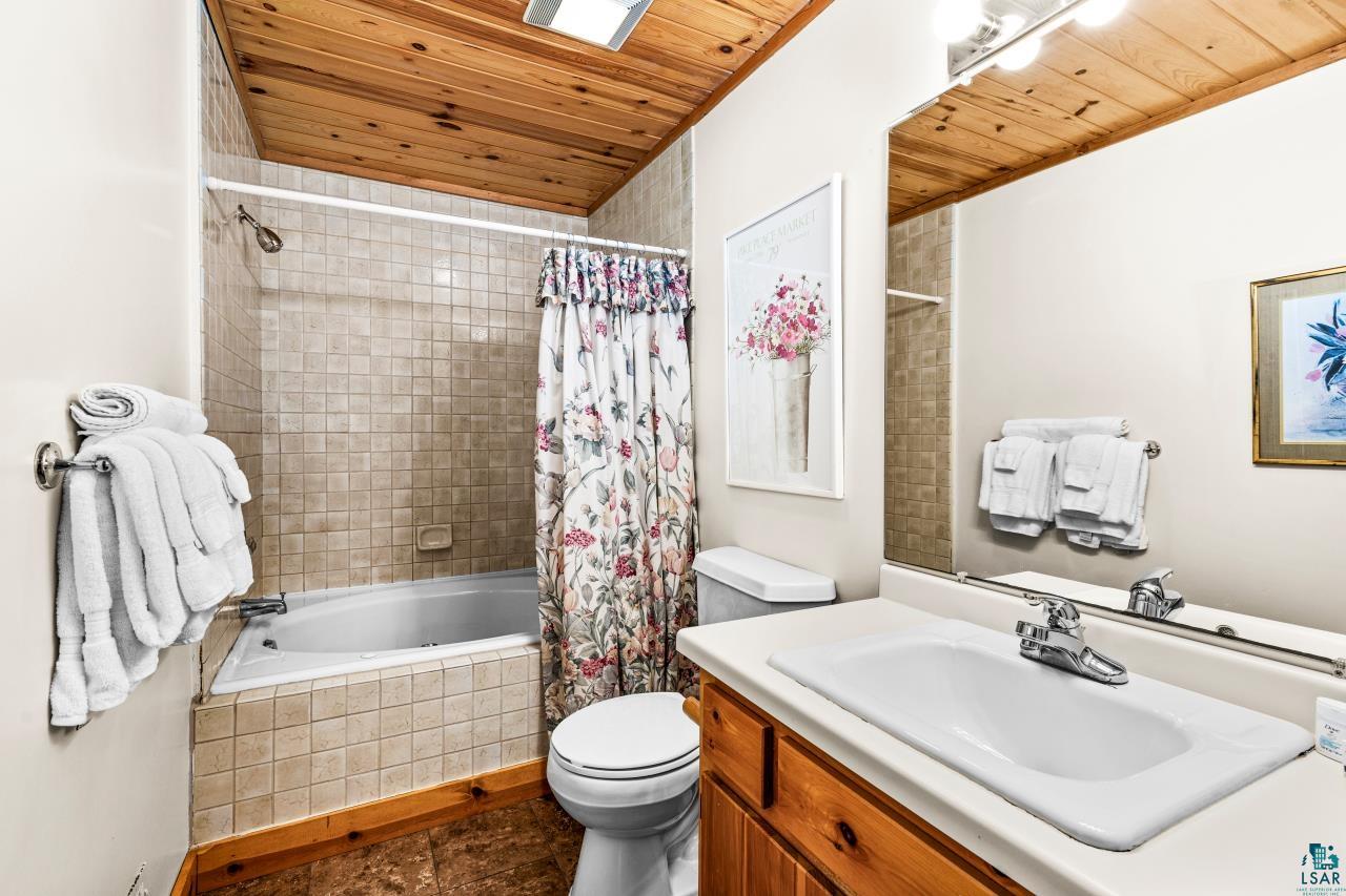 1624  #85 - 6 Superior Shores, ##85, Two Harbors, MN 55616 Listing Photo  22
