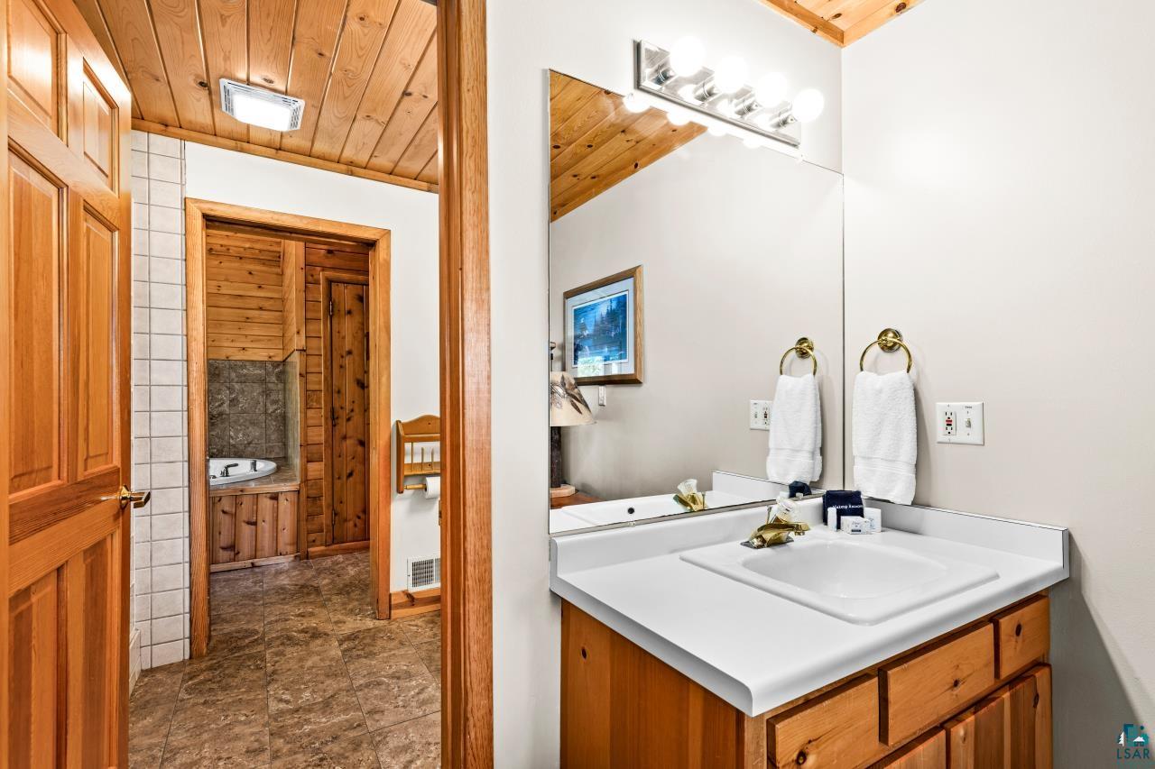 1624  #85 - 6 Superior Shores, ##85, Two Harbors, MN 55616 Listing Photo  23