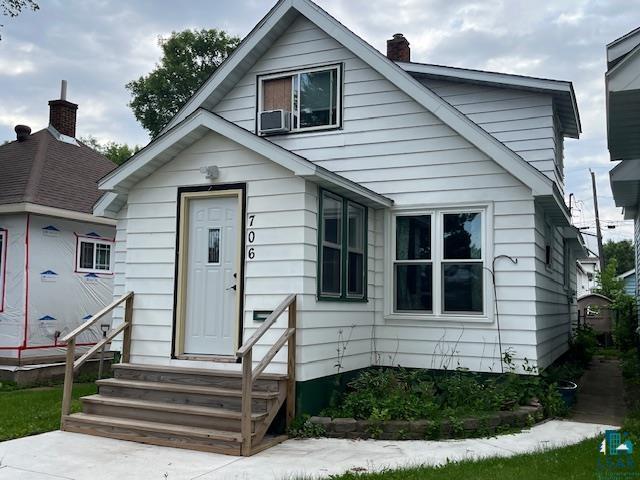 706 Clay St, Eveleth, MN 55734 Listing Photo  2