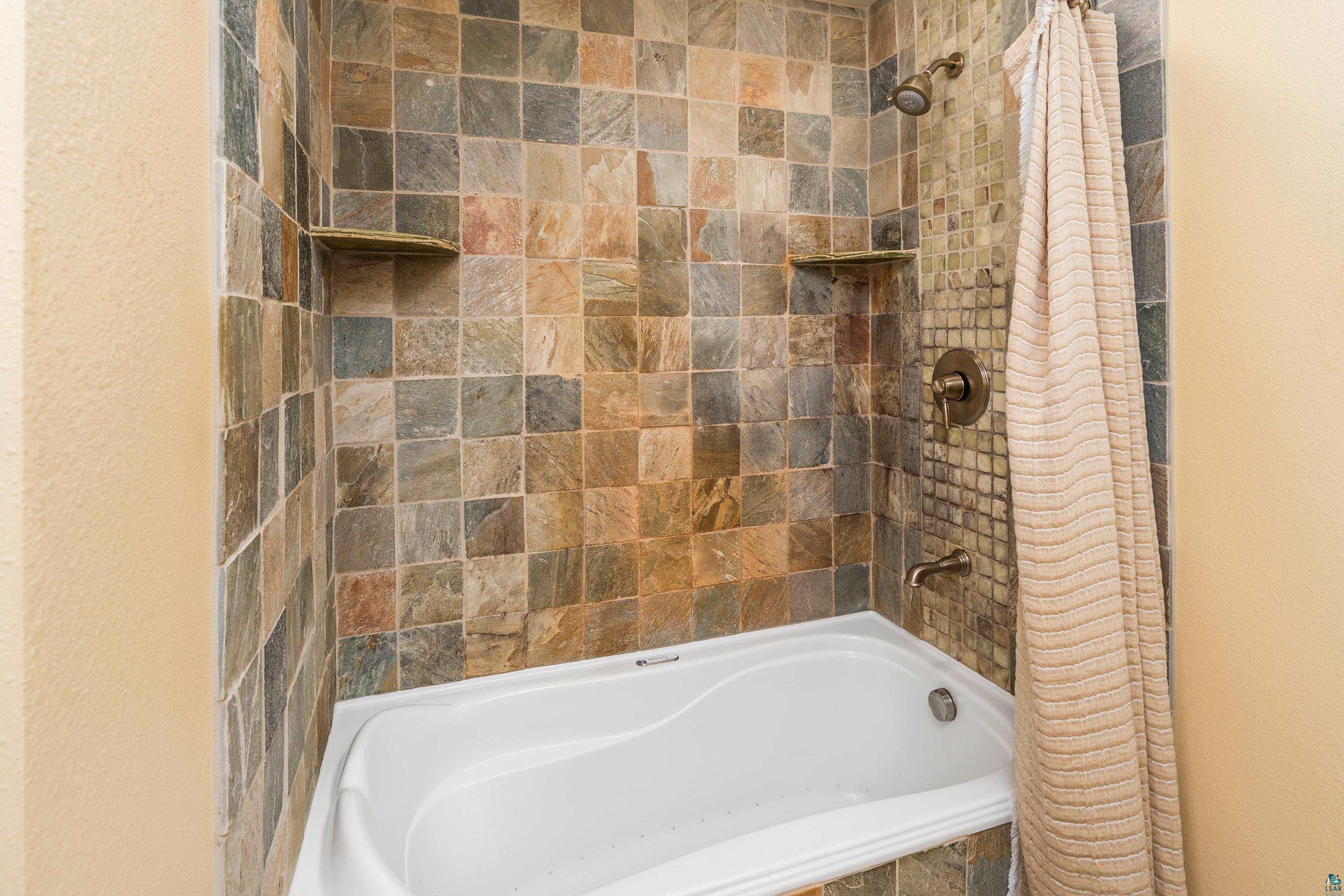 2126- L205 Water St, #L205, Duluth, MN 55812 Listing Photo  42