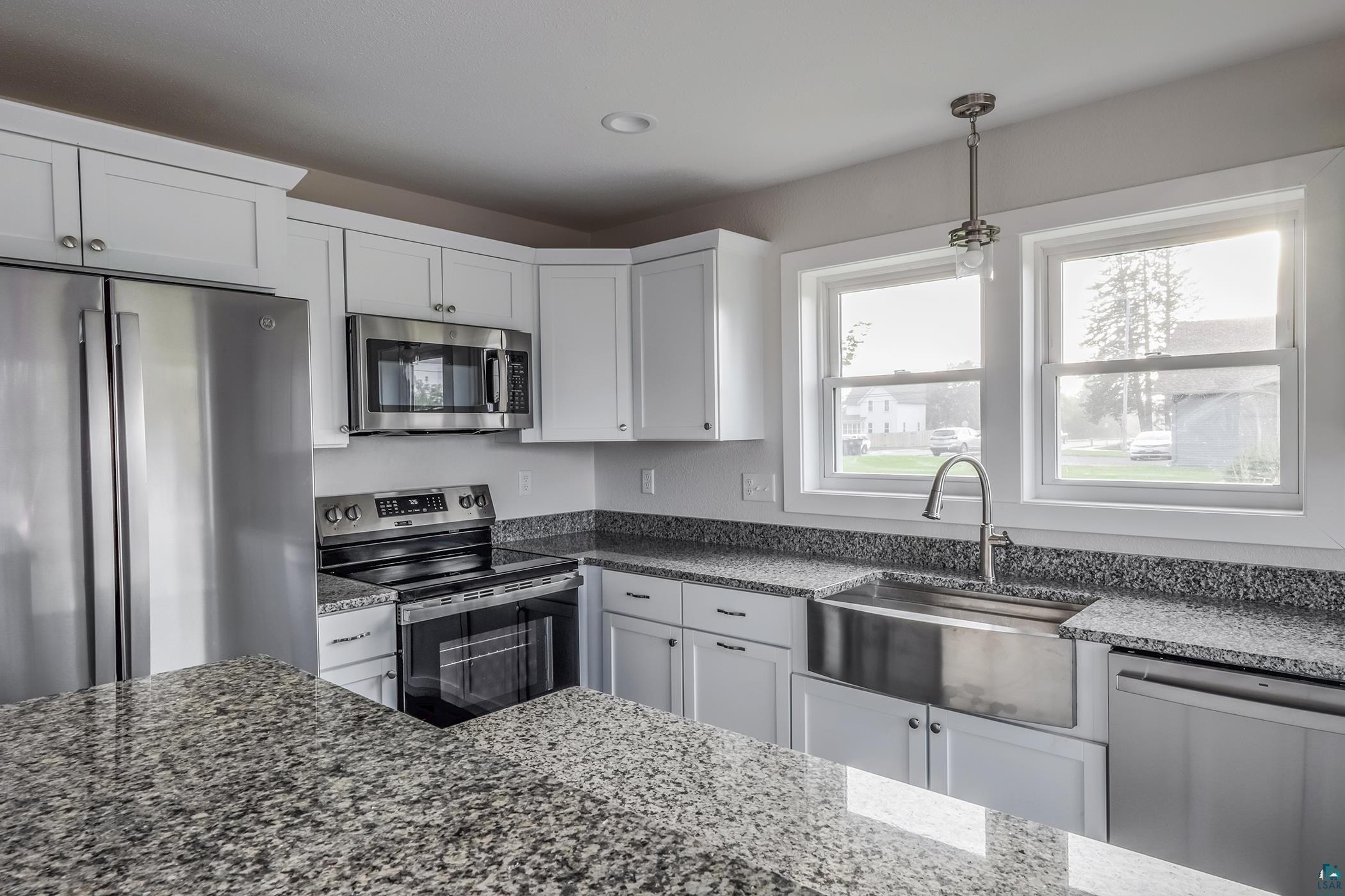 411 4th Ave, Two Harbors, MN 55616 Listing Photo  5