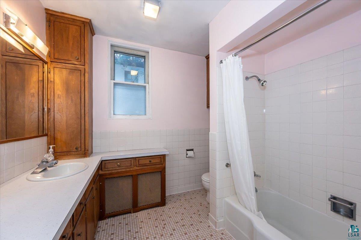 2510 E Superior St, Duluth, MN 55812 Listing Photo  7